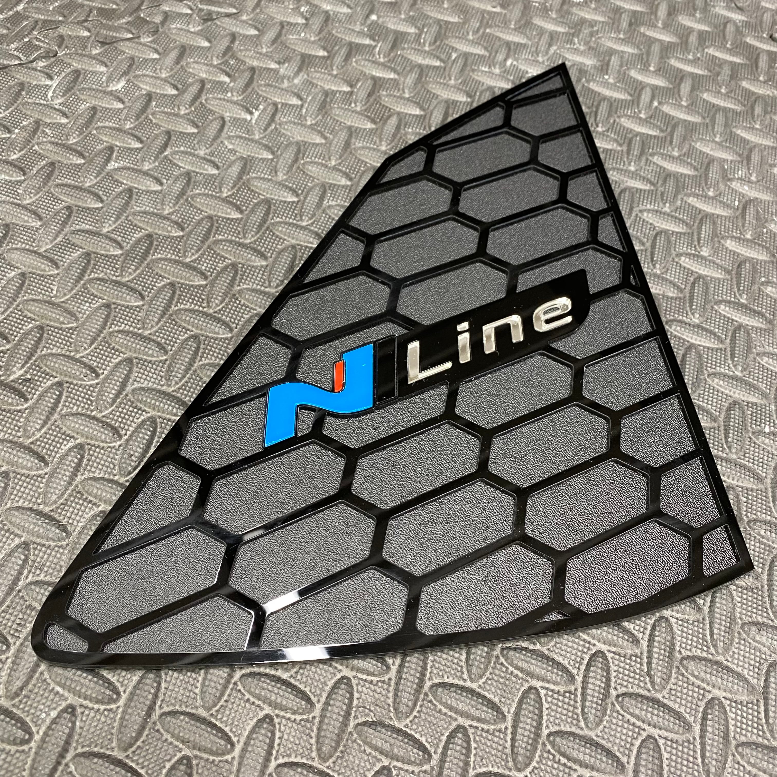 Hyundai i20 – Einsätze für hintere Seitenfenster (Paar)