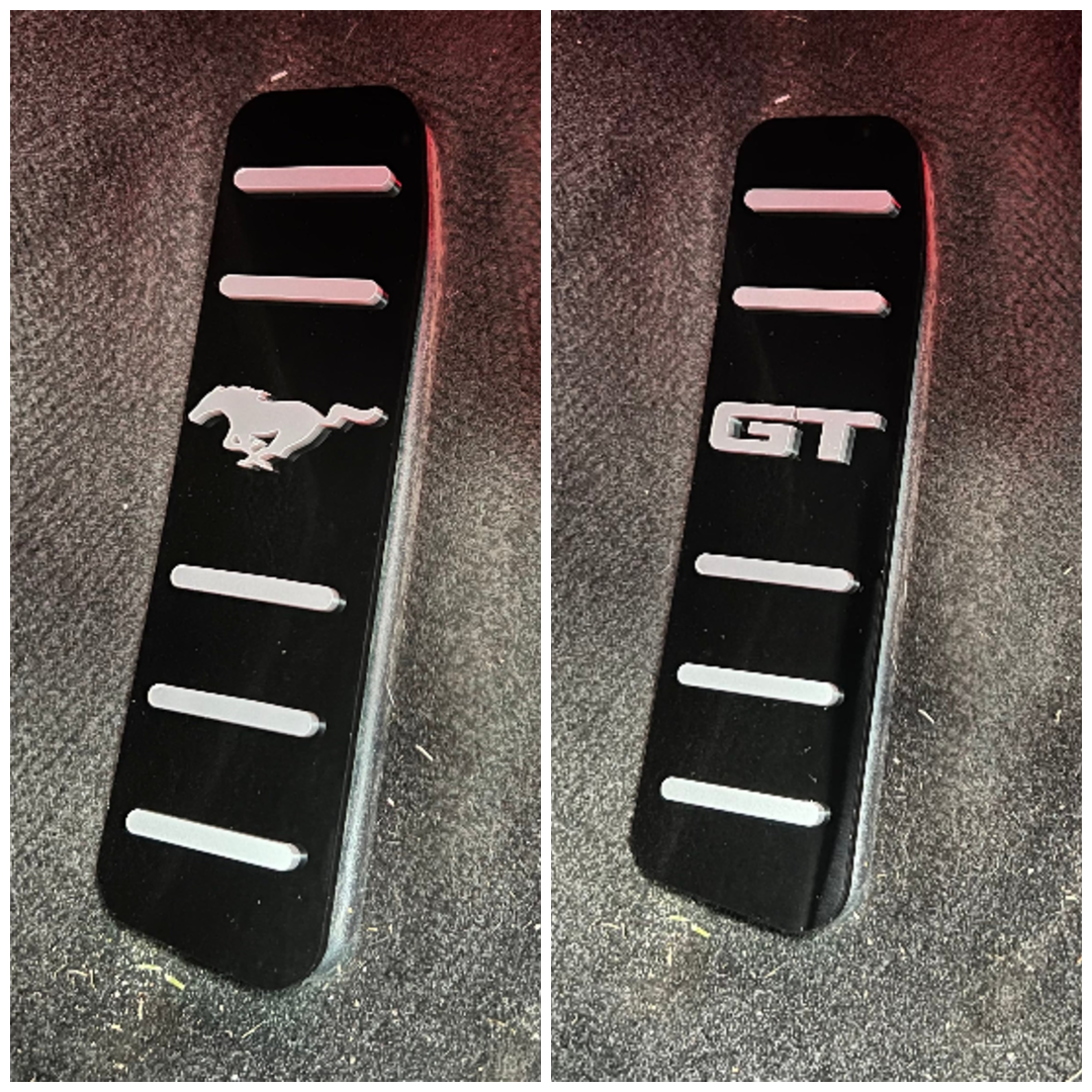Mustang (6th Generation) Dead Pedal / Foot Rest Plate (4D Acrylic)
