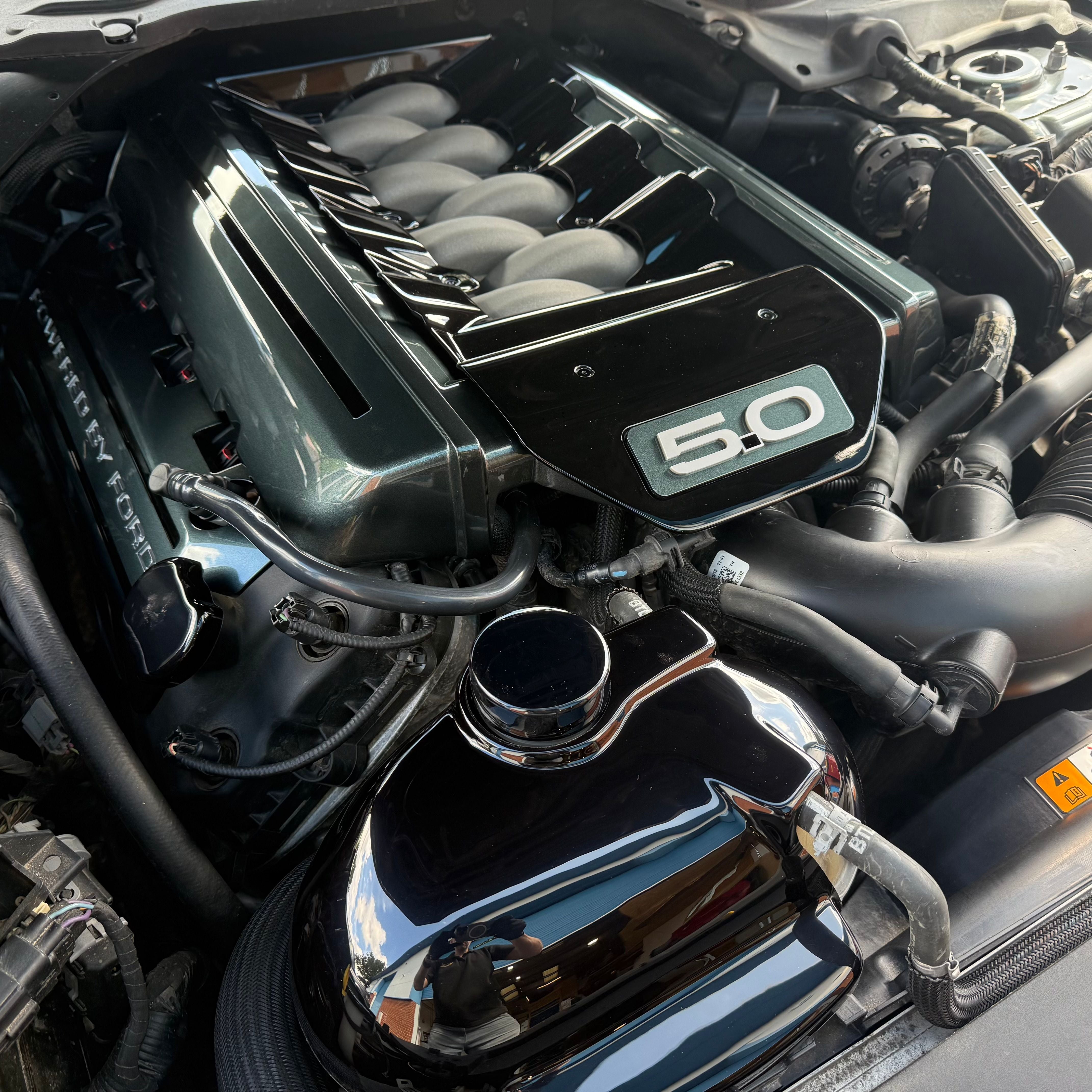 Proform Kühlmitteltankabdeckung – Hyundai i30N / Kona N / Veloster N (Kunststoffoberflächen)
