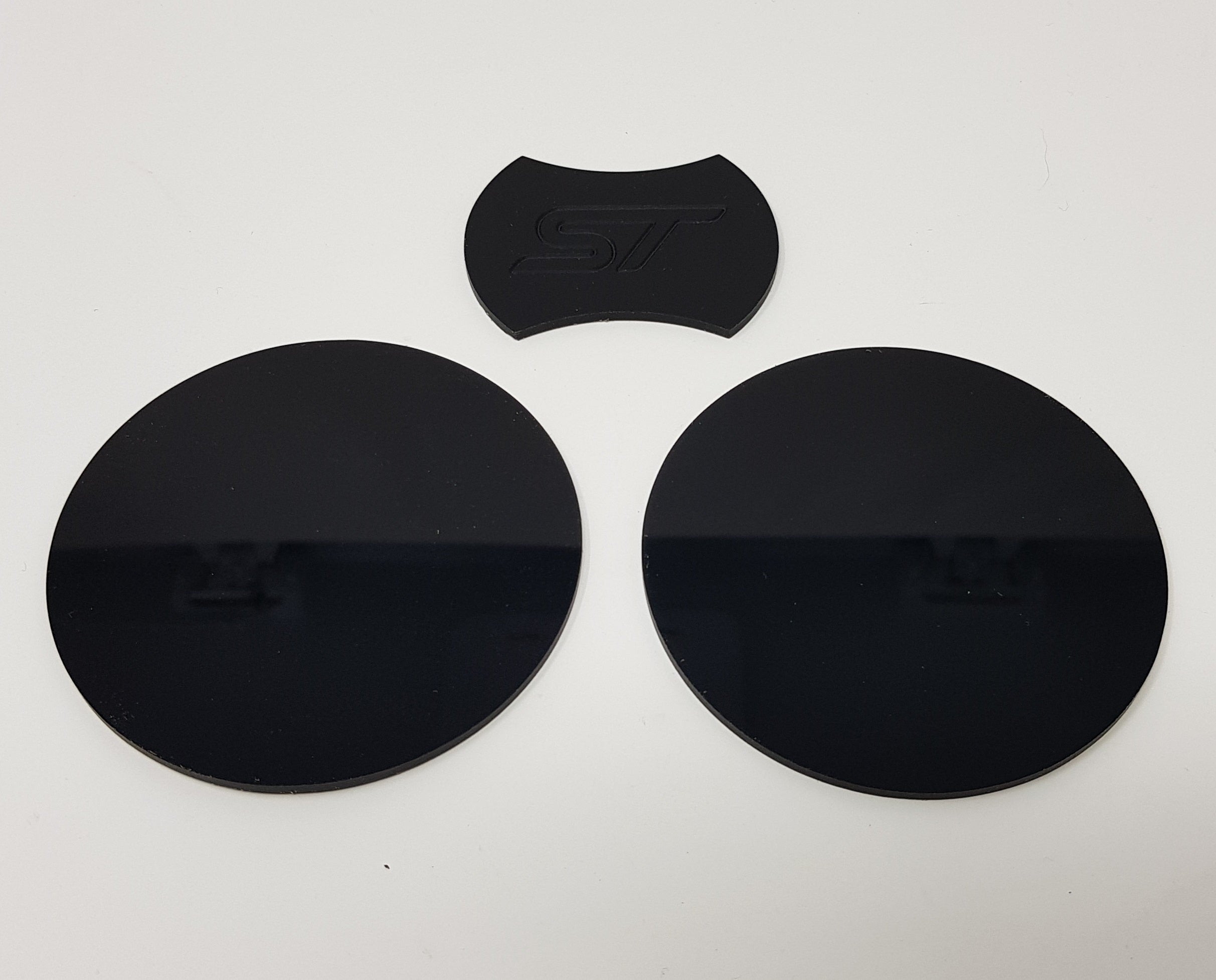 Liquidation - Inserts pour porte-gobelets Fiesta Mk7.5/Mk8/8.5 et Puma Mk2 - Logo ST gravé