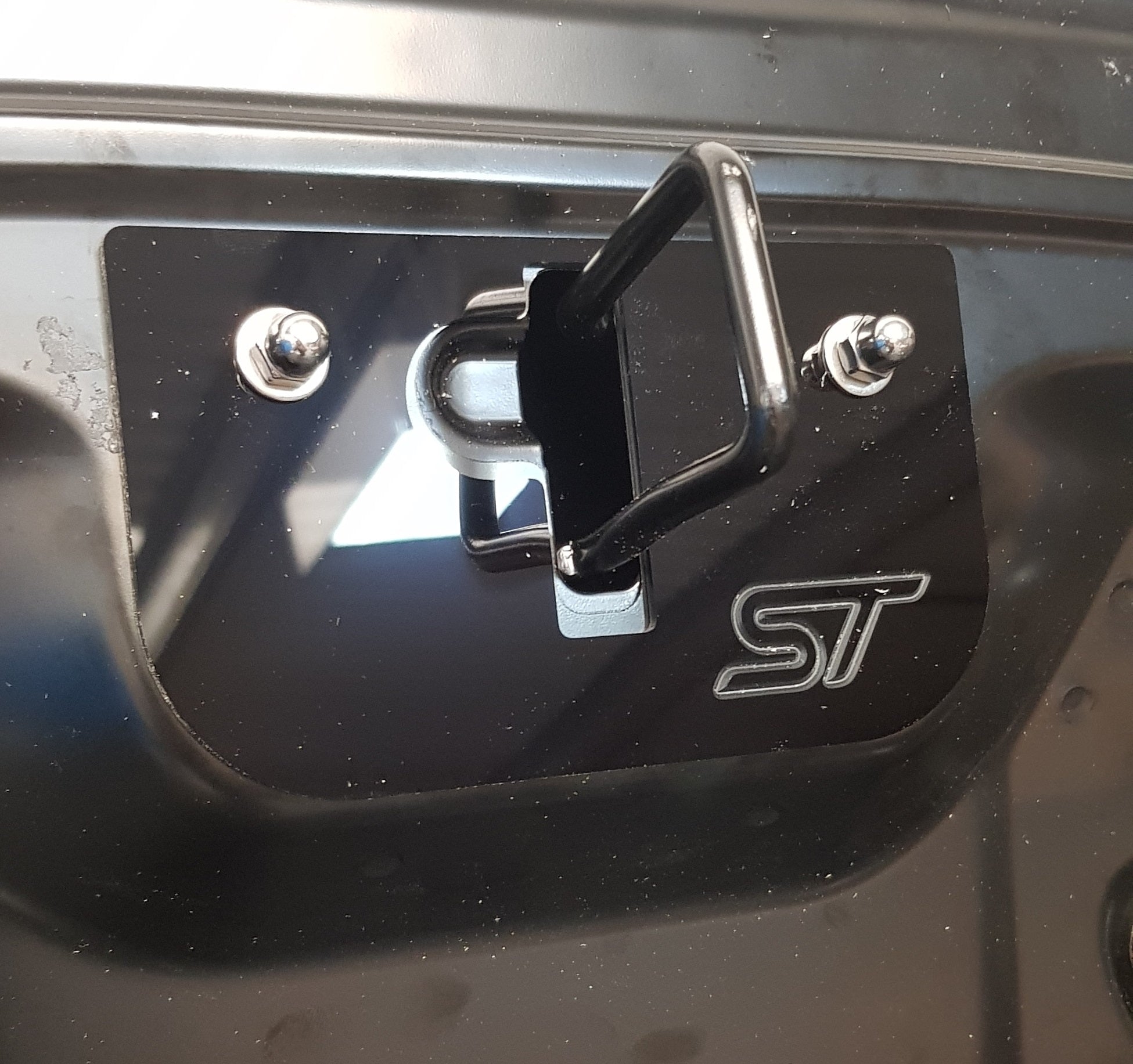Ausverkauf - Proform gravierte obere Motorhaubenverriegelungsplatte - Mk8 Fiesta