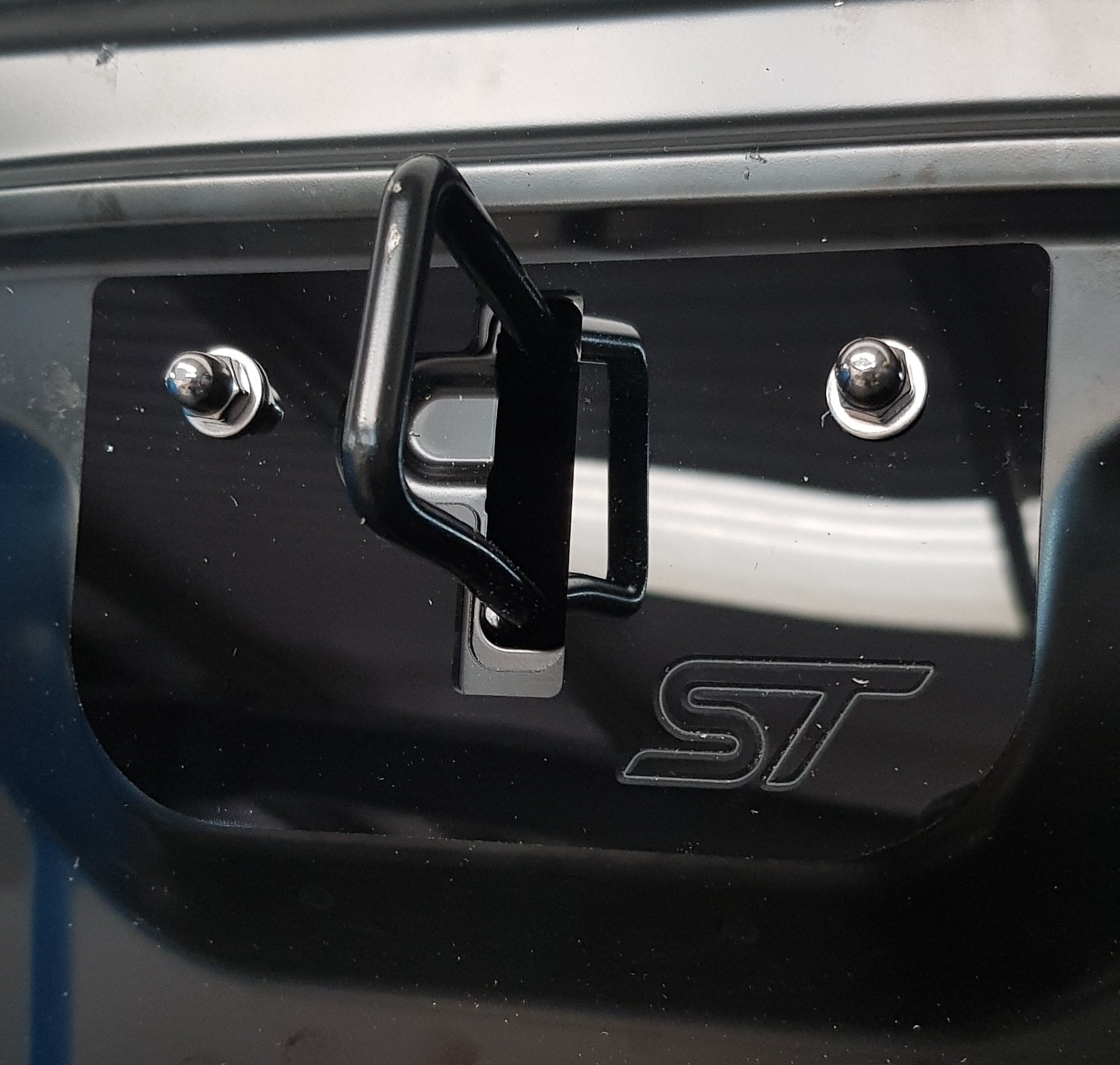 Ausverkauf - Proform gravierte obere Motorhaubenverriegelungsplatte - Mk8 Fiesta