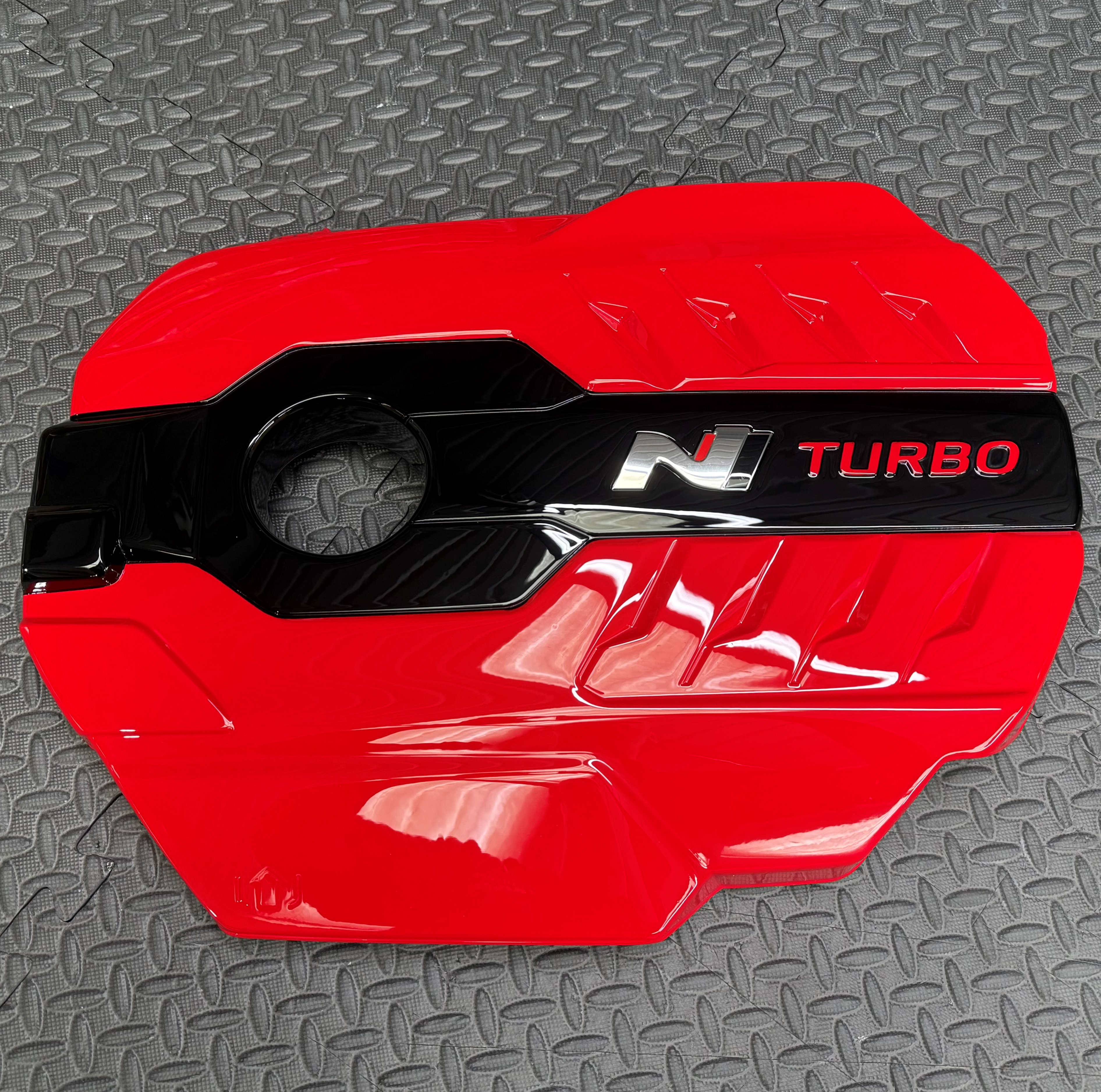Hyundai i30N / Veloster N / Kona N Motorabdeckungs-Lackierservice