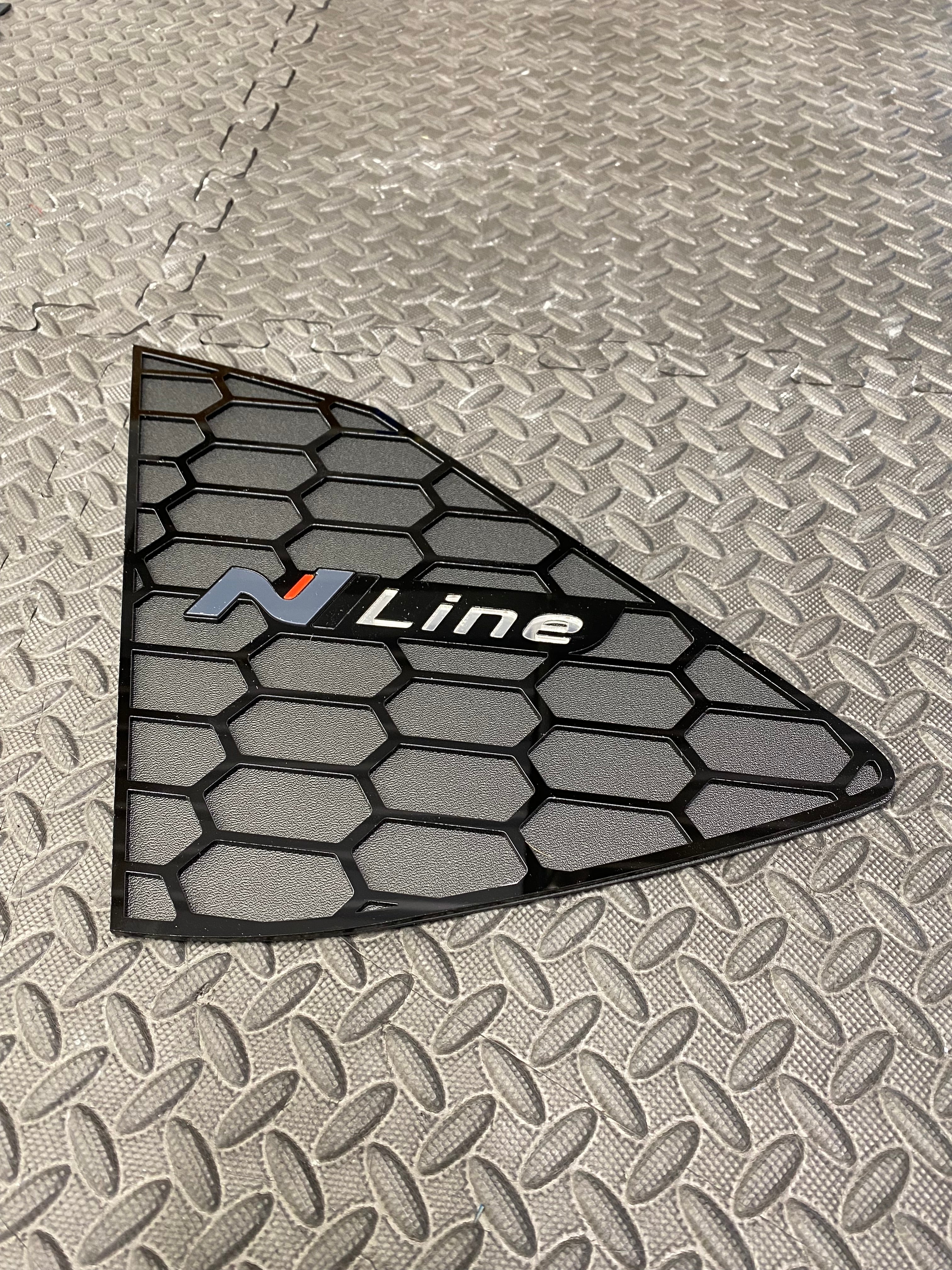 Hyundai i20 – Einsätze für hintere Seitenfenster (Paar)