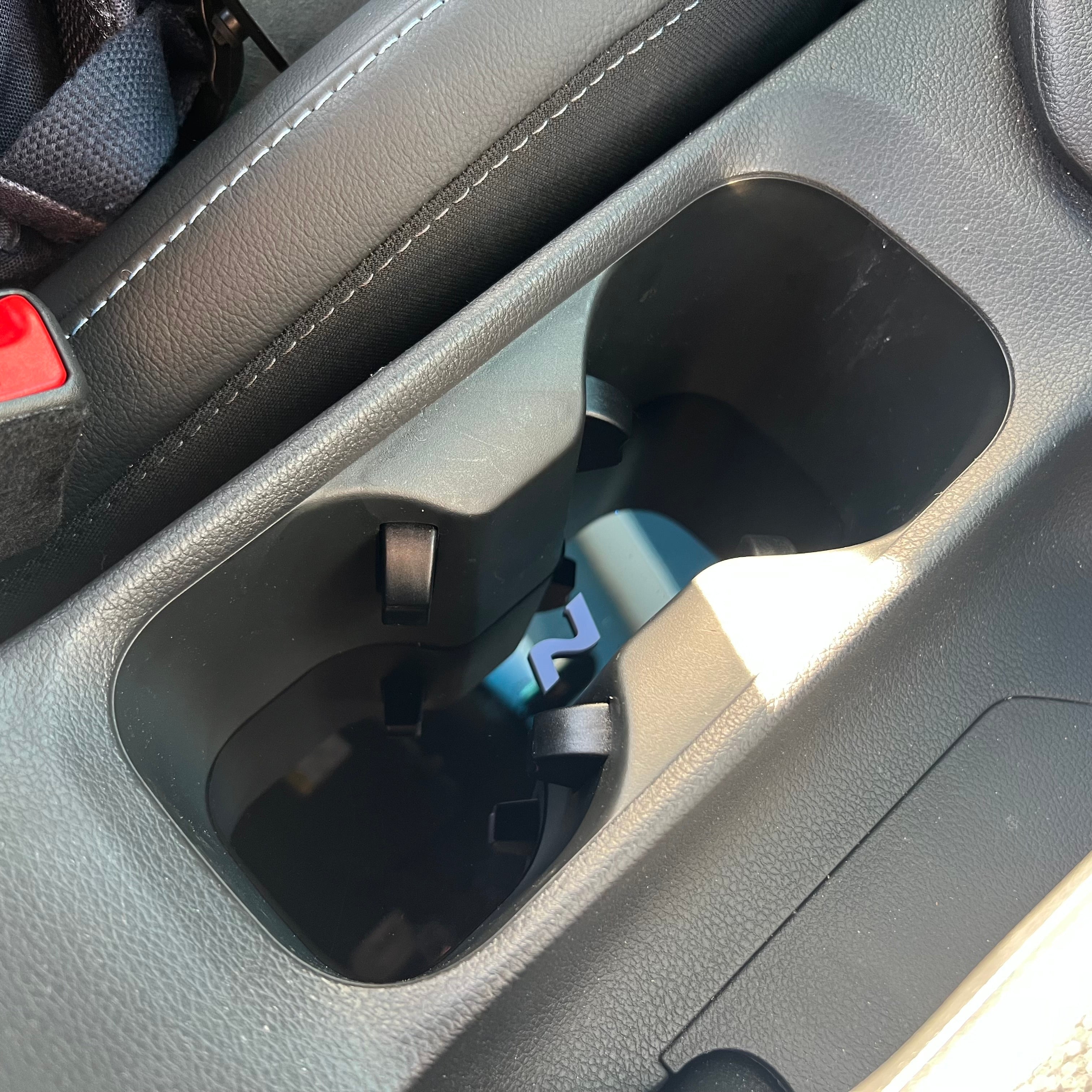 Hyundai i30 Cup Holder Inserts