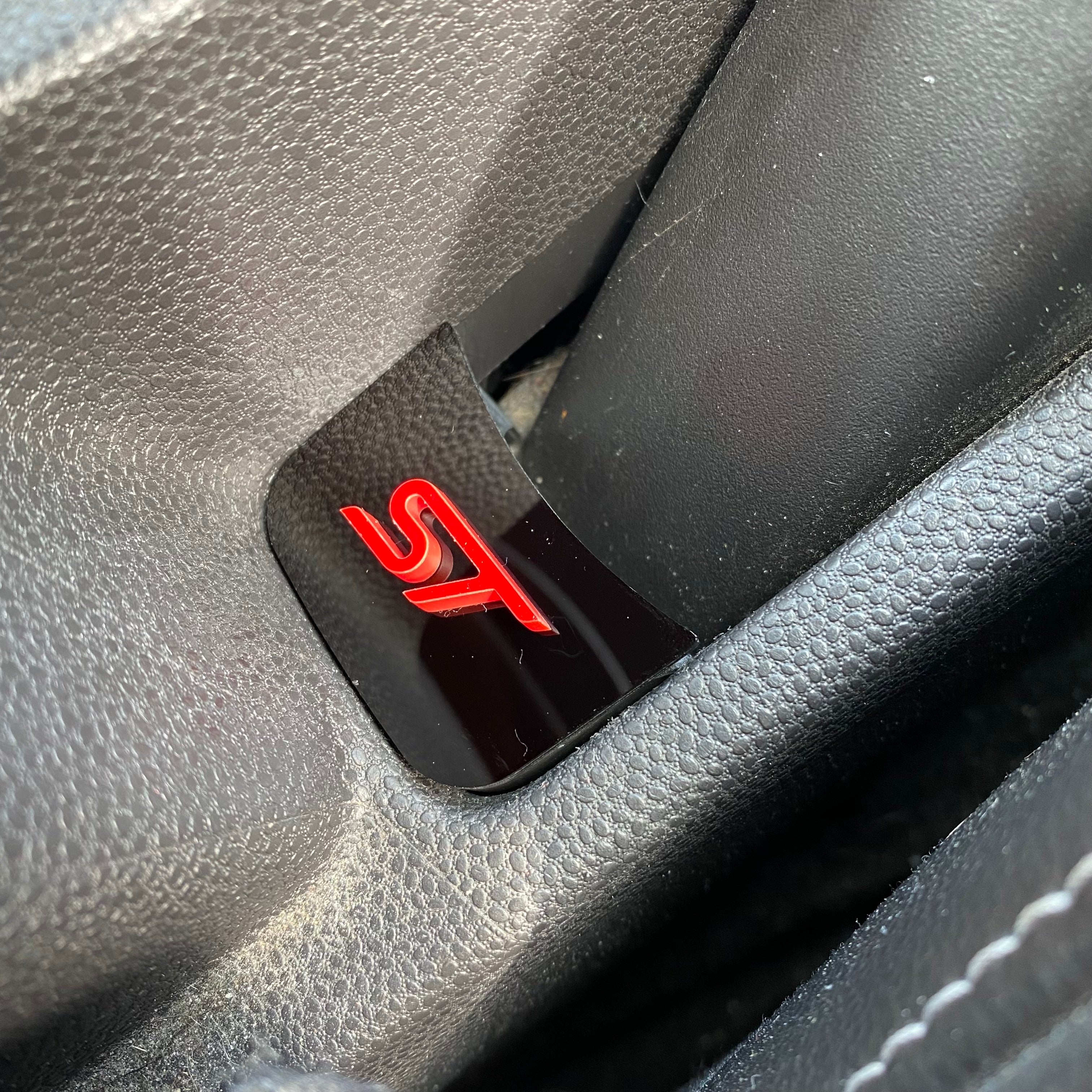 Mk7.5 Fiesta Handbrake Hole Insert ST Badge
