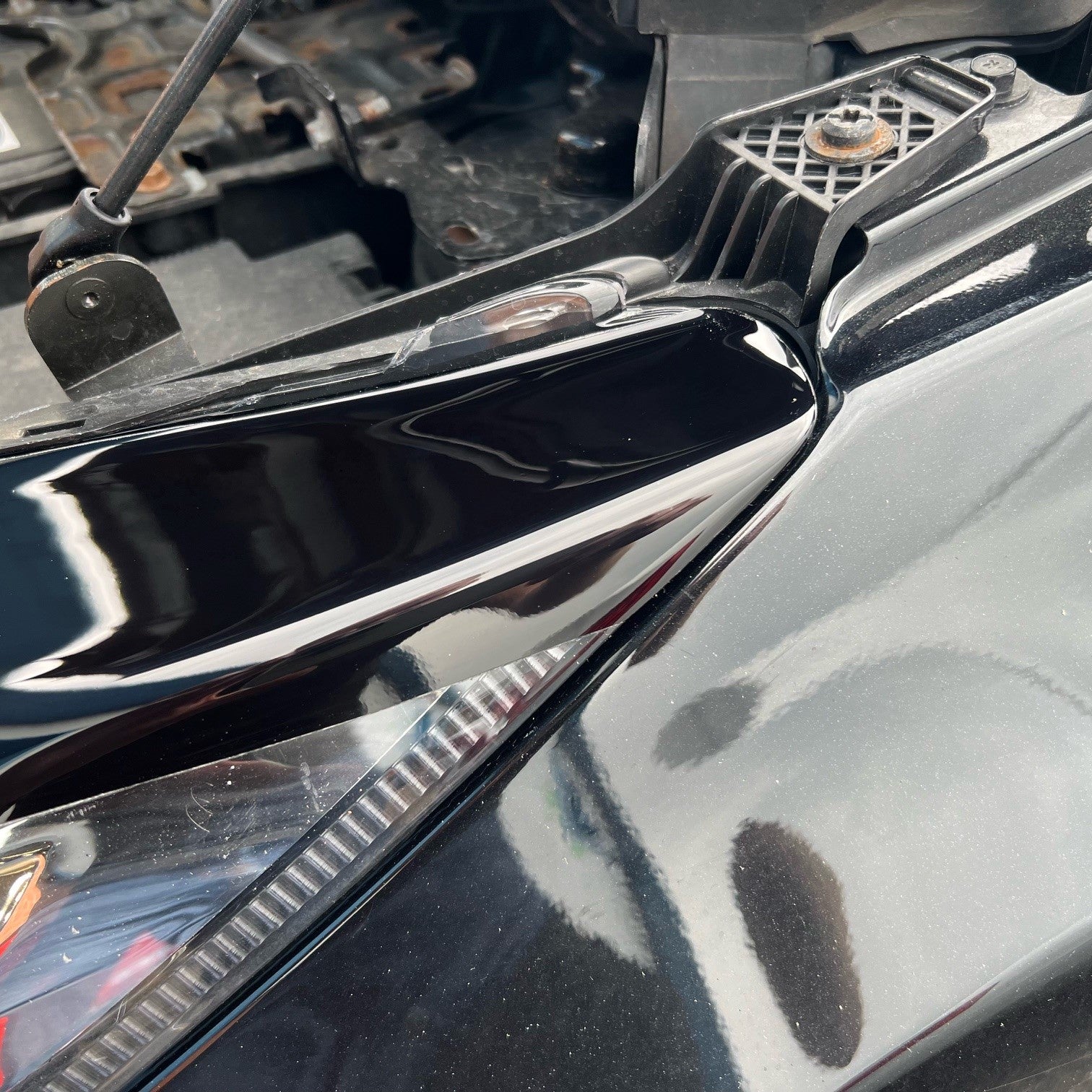 Mk7.5 Fiesta Headlight Eyebrows