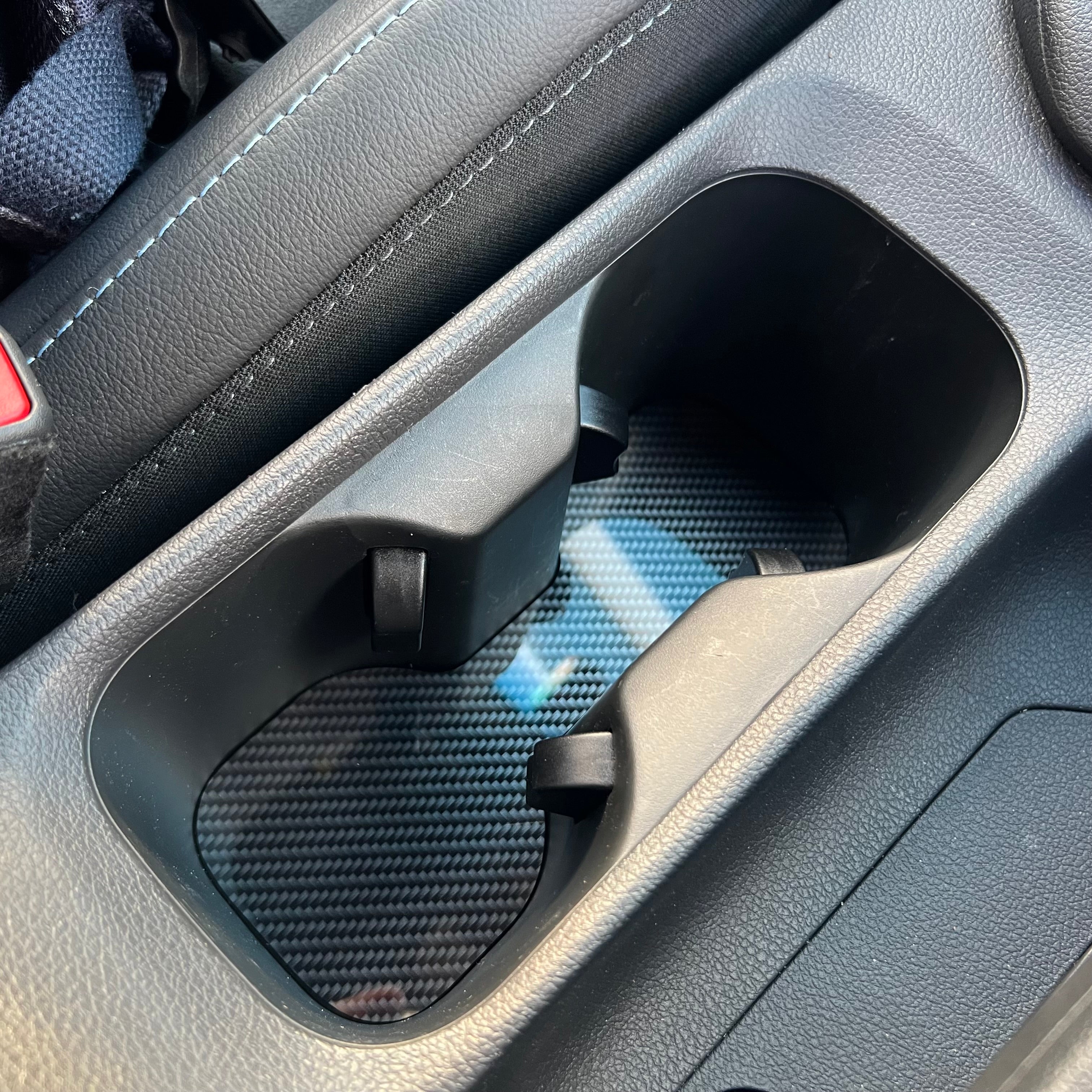 Hyundai i30 Cup Holder Inserts