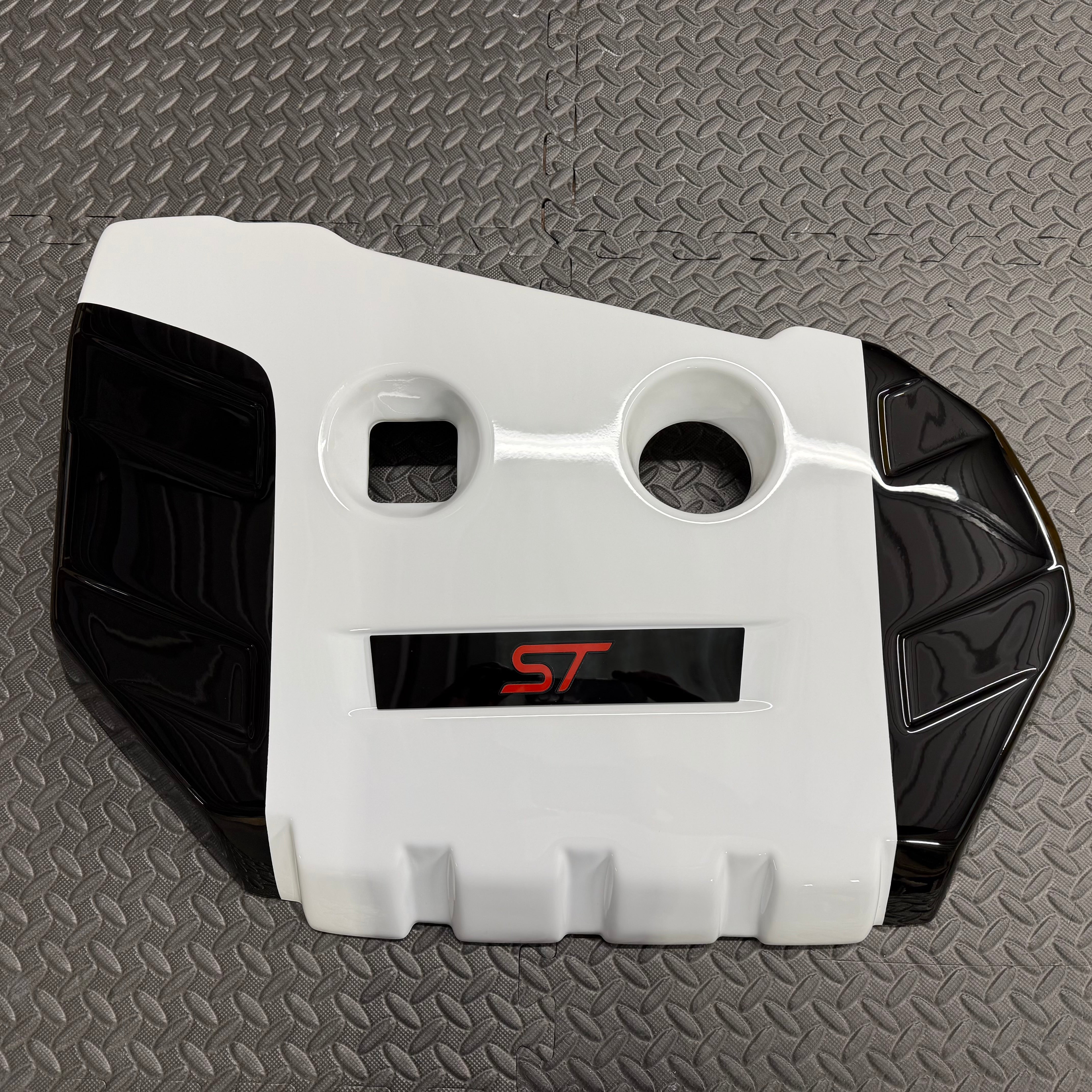 Cache moteur Proform - Focus ST essence MK3/3.5 (finitions peintes)