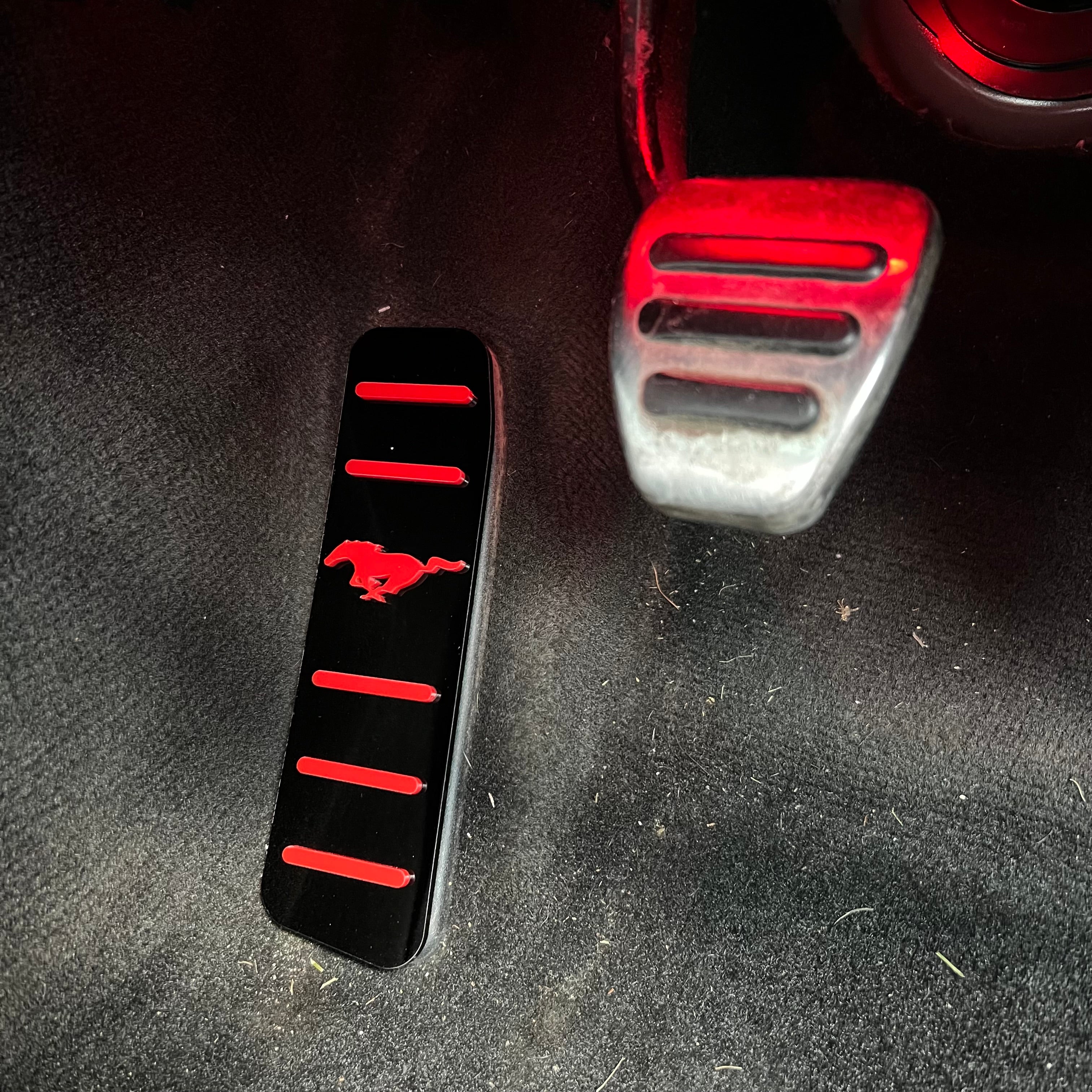 Mustang (6. Generation) Totpedal/Fußrastenplatte (4D-Acryl)