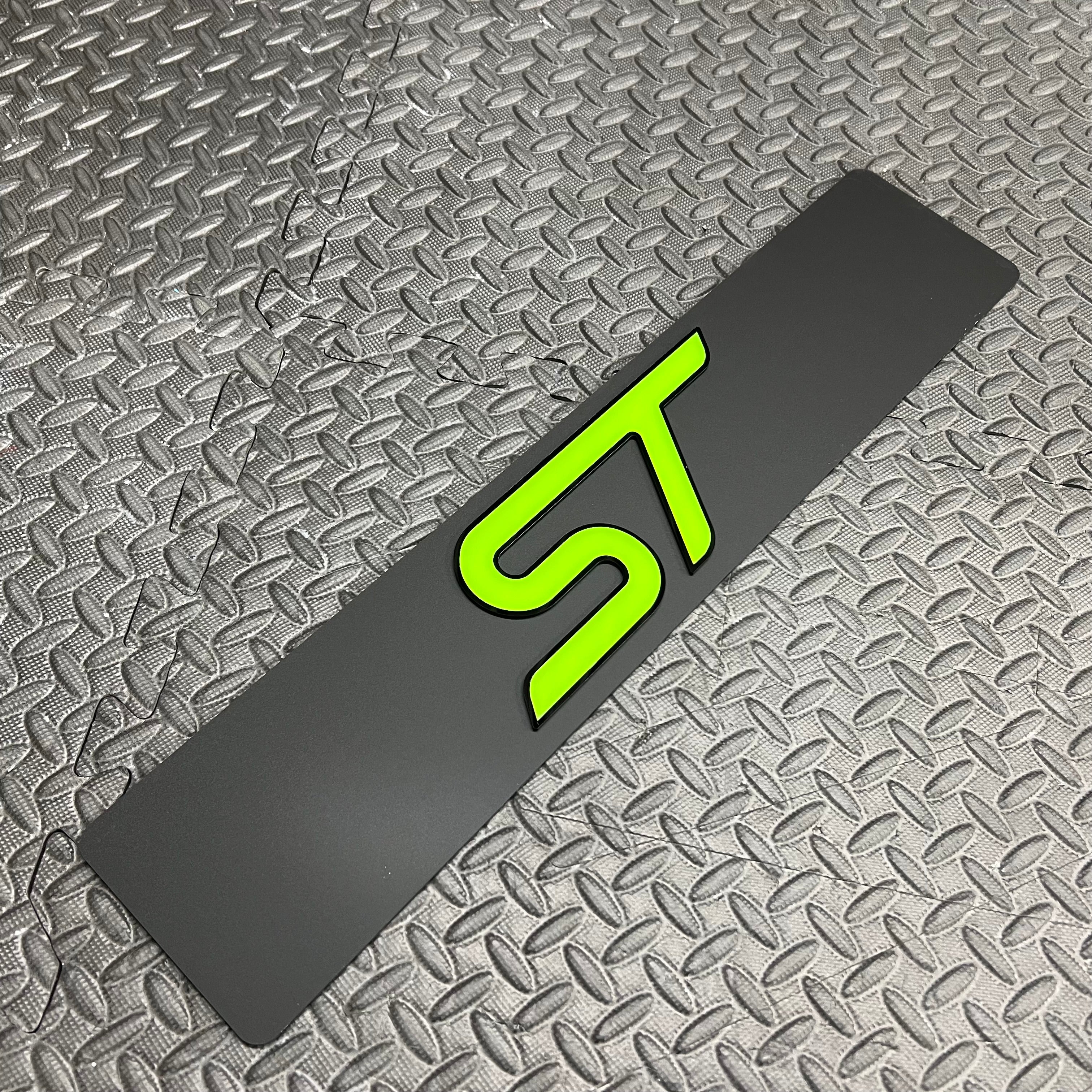 ST Vehicle Show Plate