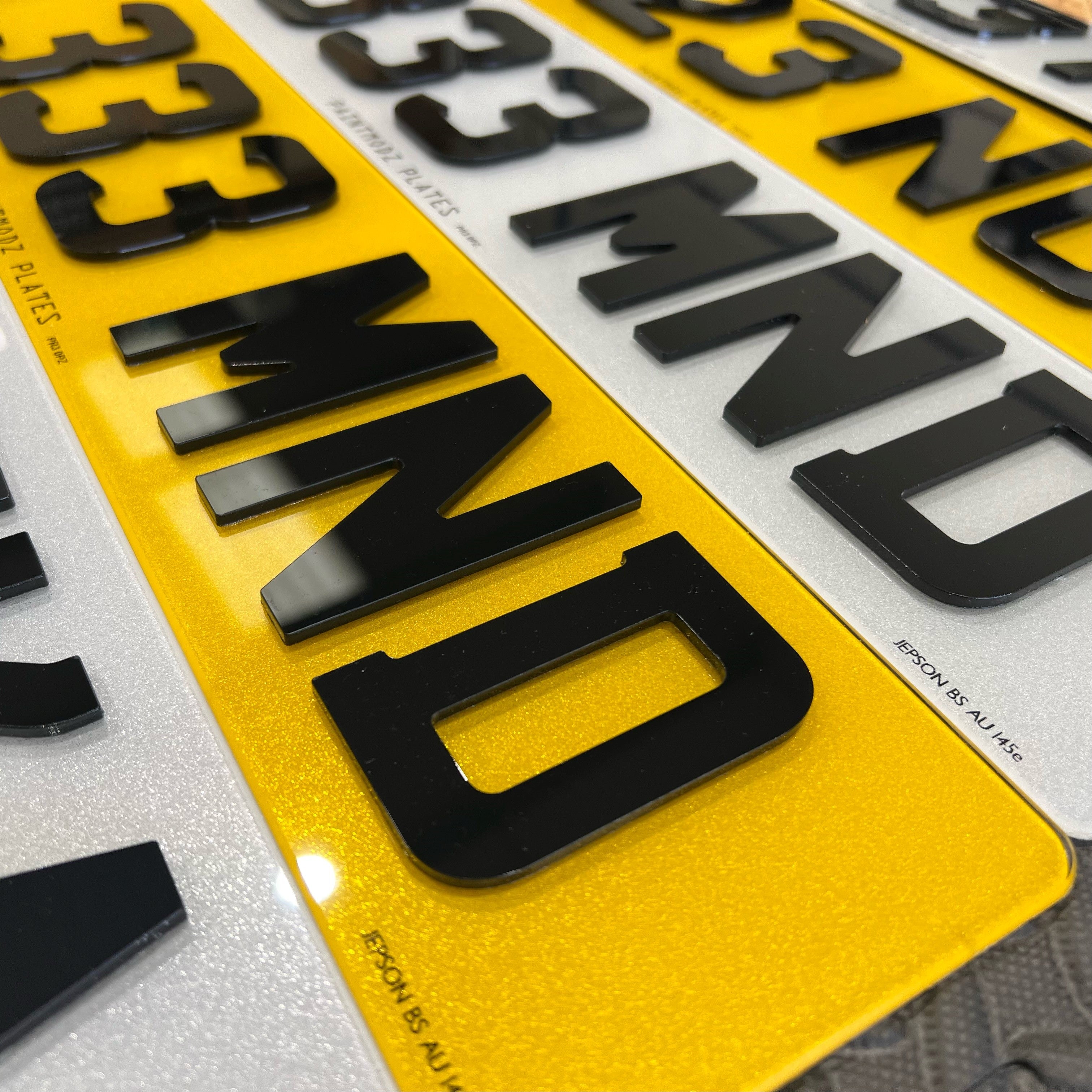 Plaques d'immatriculation acryliques 4D - Homologuées pour la route