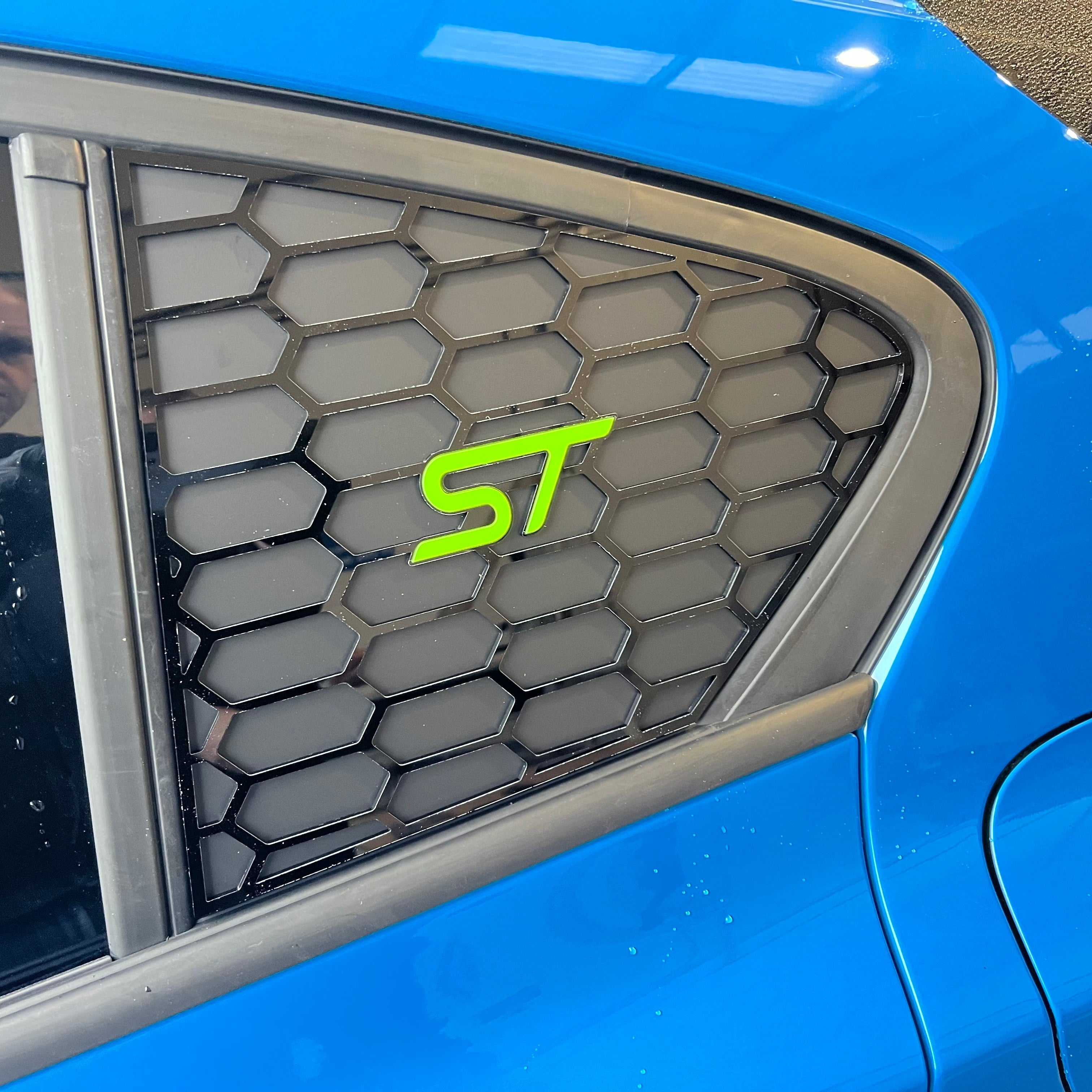 Mk4/4.5 Focus hintere Seitenfenstereinsätze (Paar)