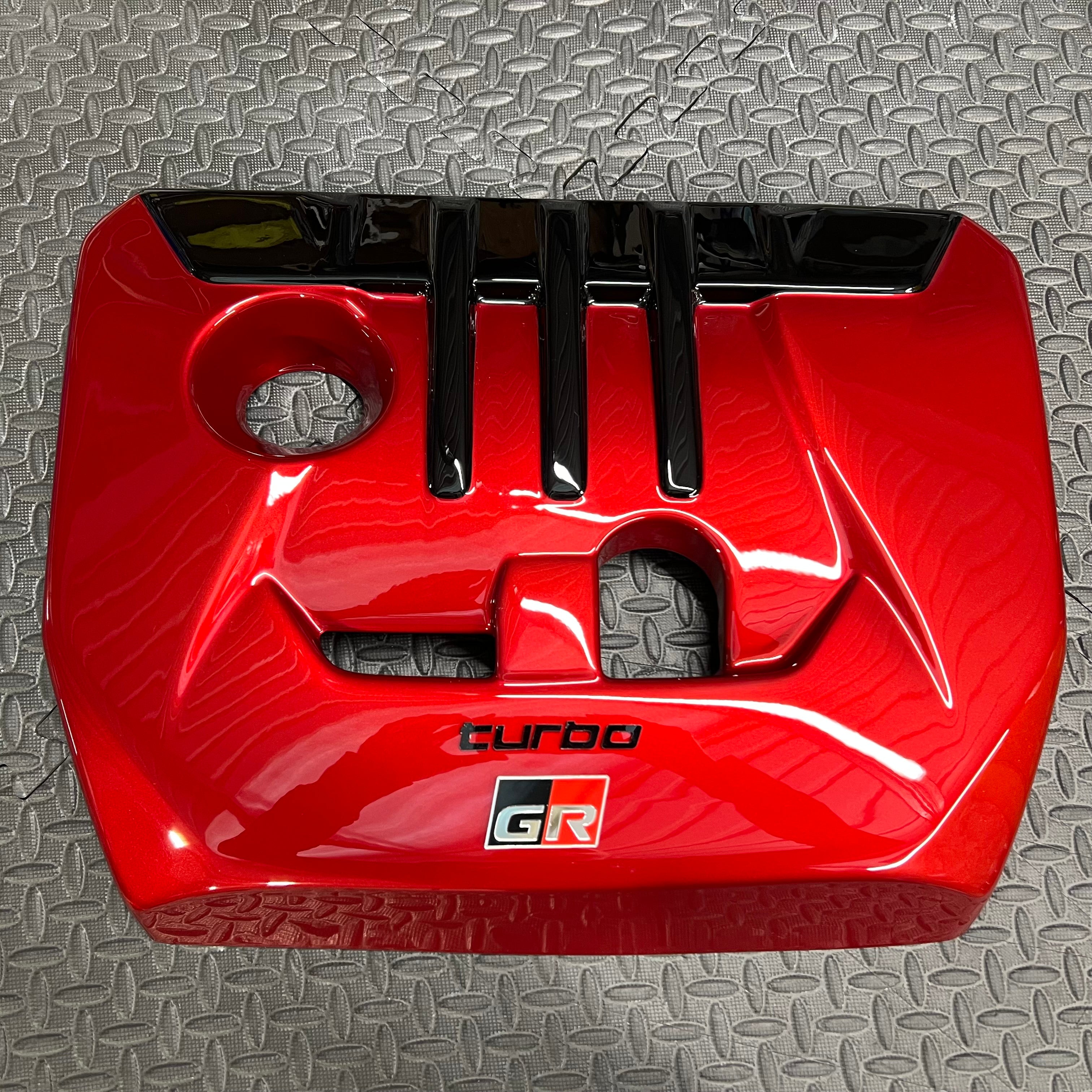 Cache moteur Proform - Yaris GR (finitions peintes)