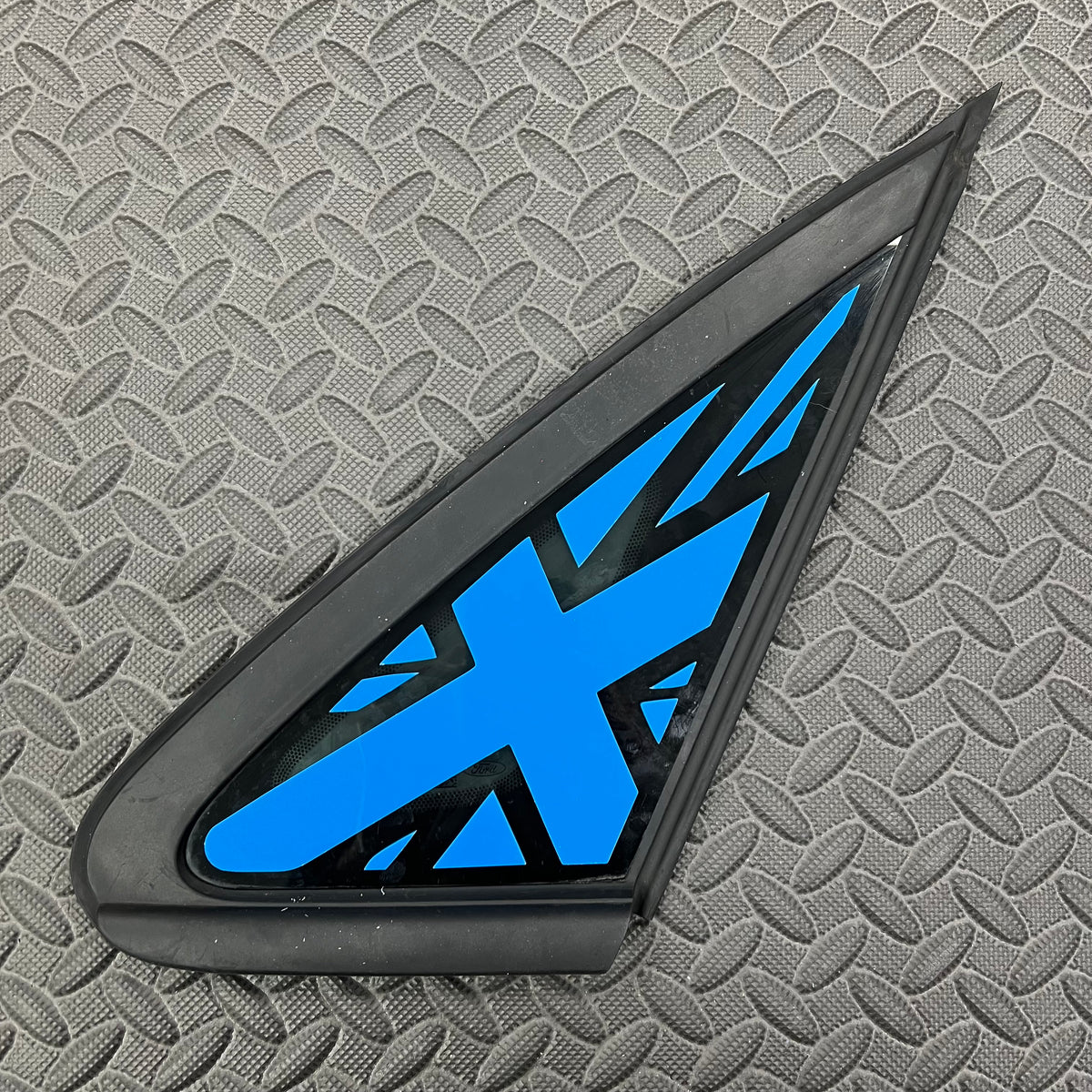 Mk2/2.5 Puma Acrylic Union Jack Rear Window Inserts (Pair)