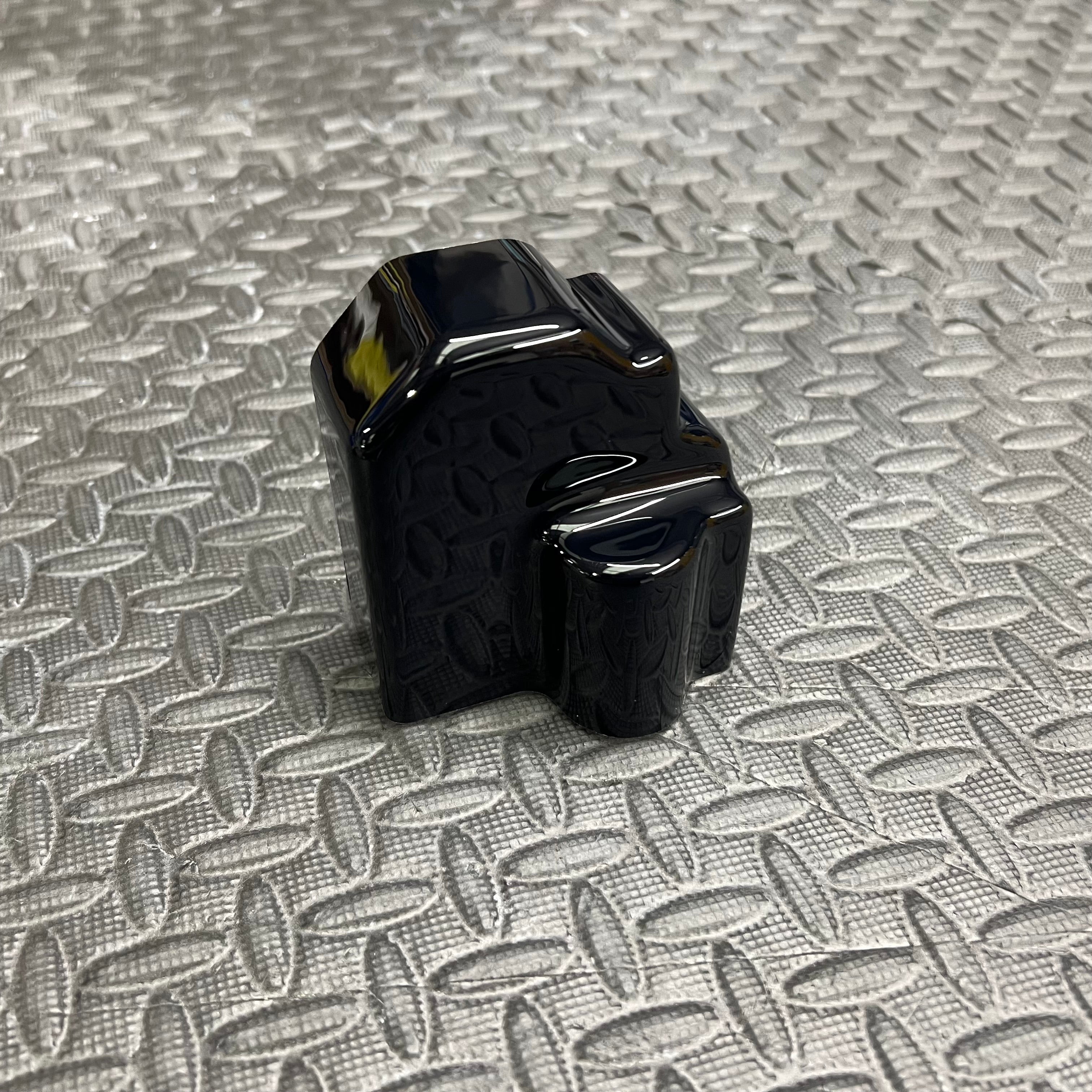 Cache-bornes de batterie Proform - Yaris GR (finitions plastiques)