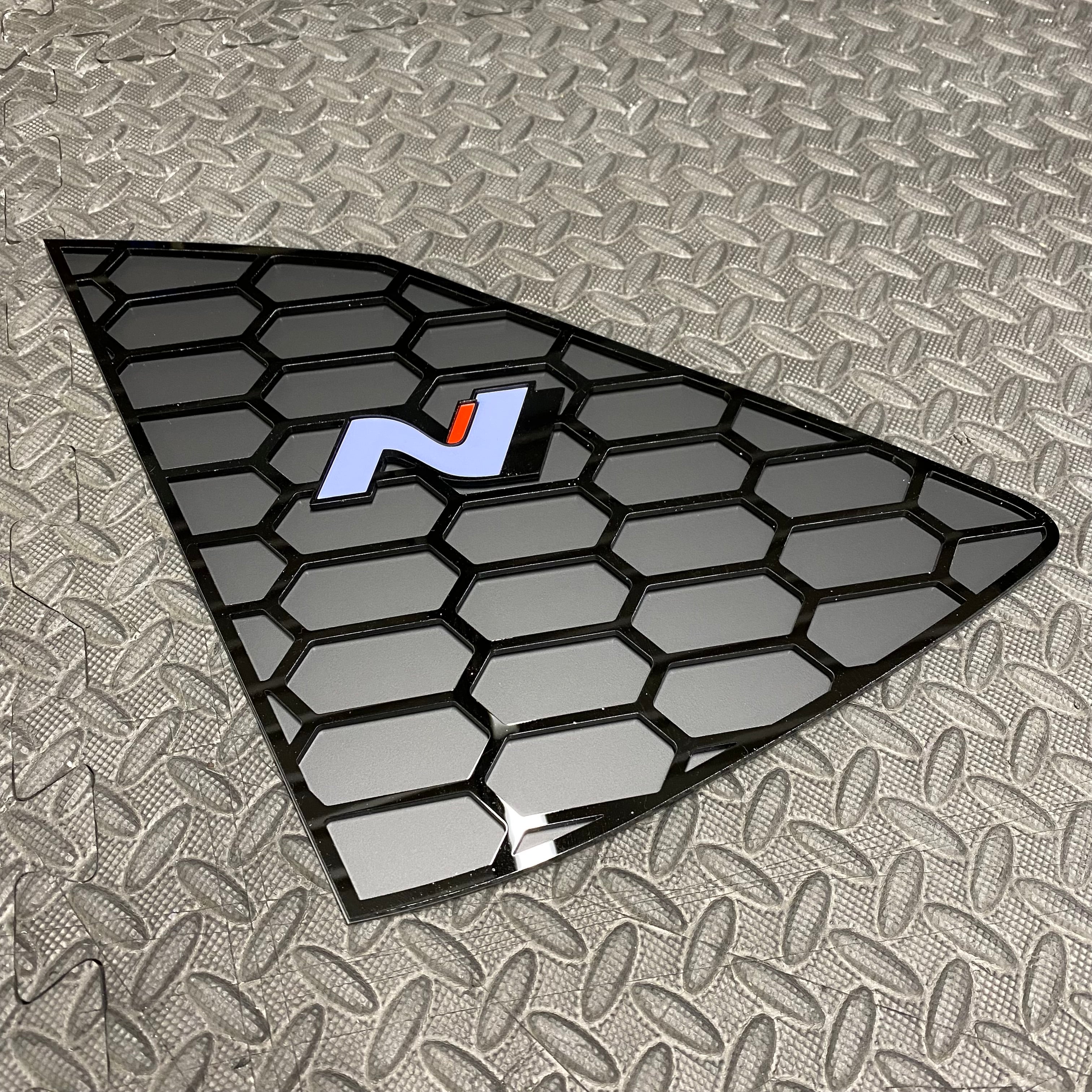 Hyundai i20 – Einsätze für hintere Seitenfenster (Paar)