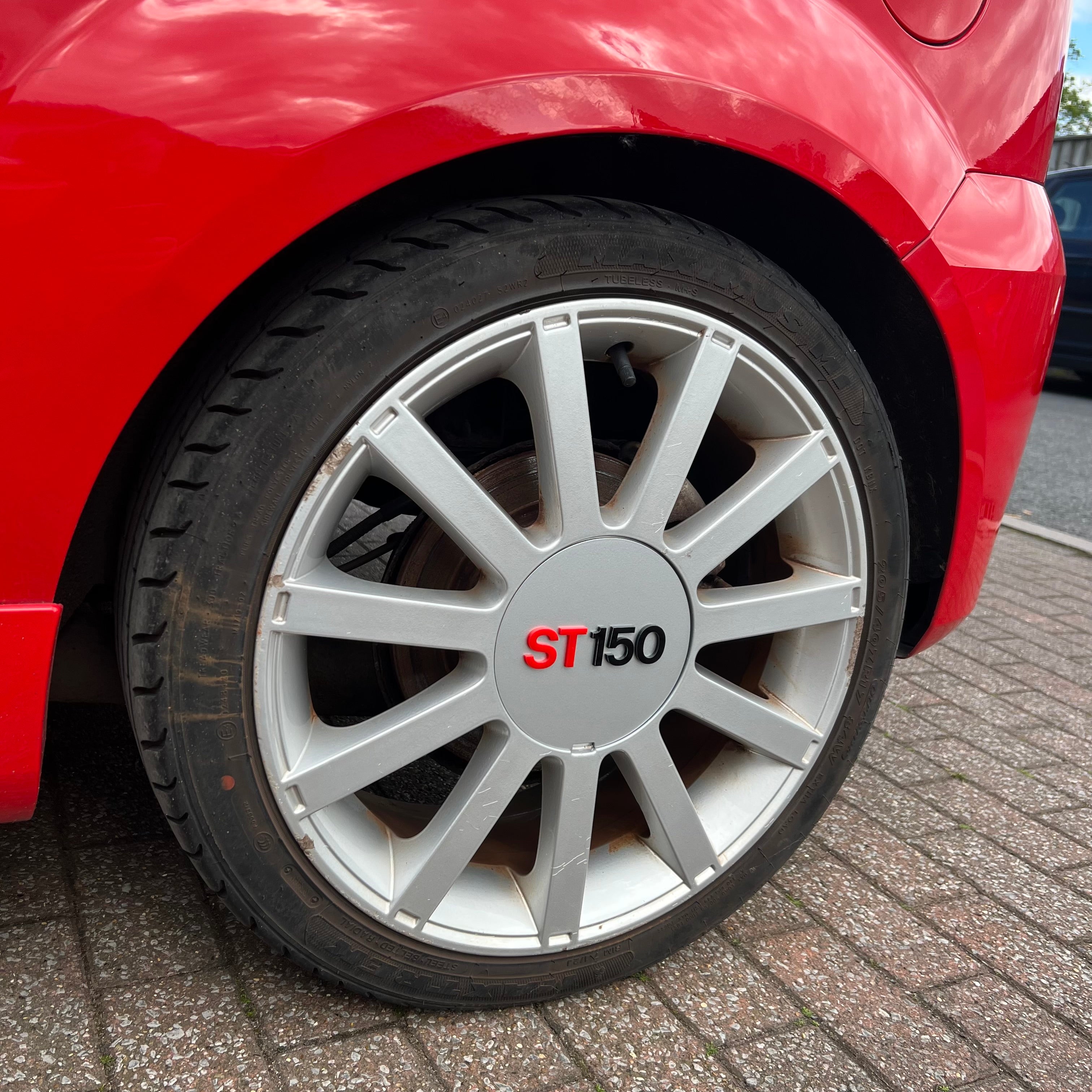 Proform Mk6 Fiesta ST150 Wheel Centre Caps -Set of 4 (Various Finishes)