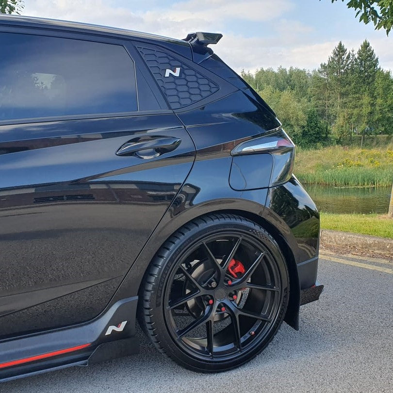 Hyundai i20 – Einsätze für hintere Seitenfenster (Paar)