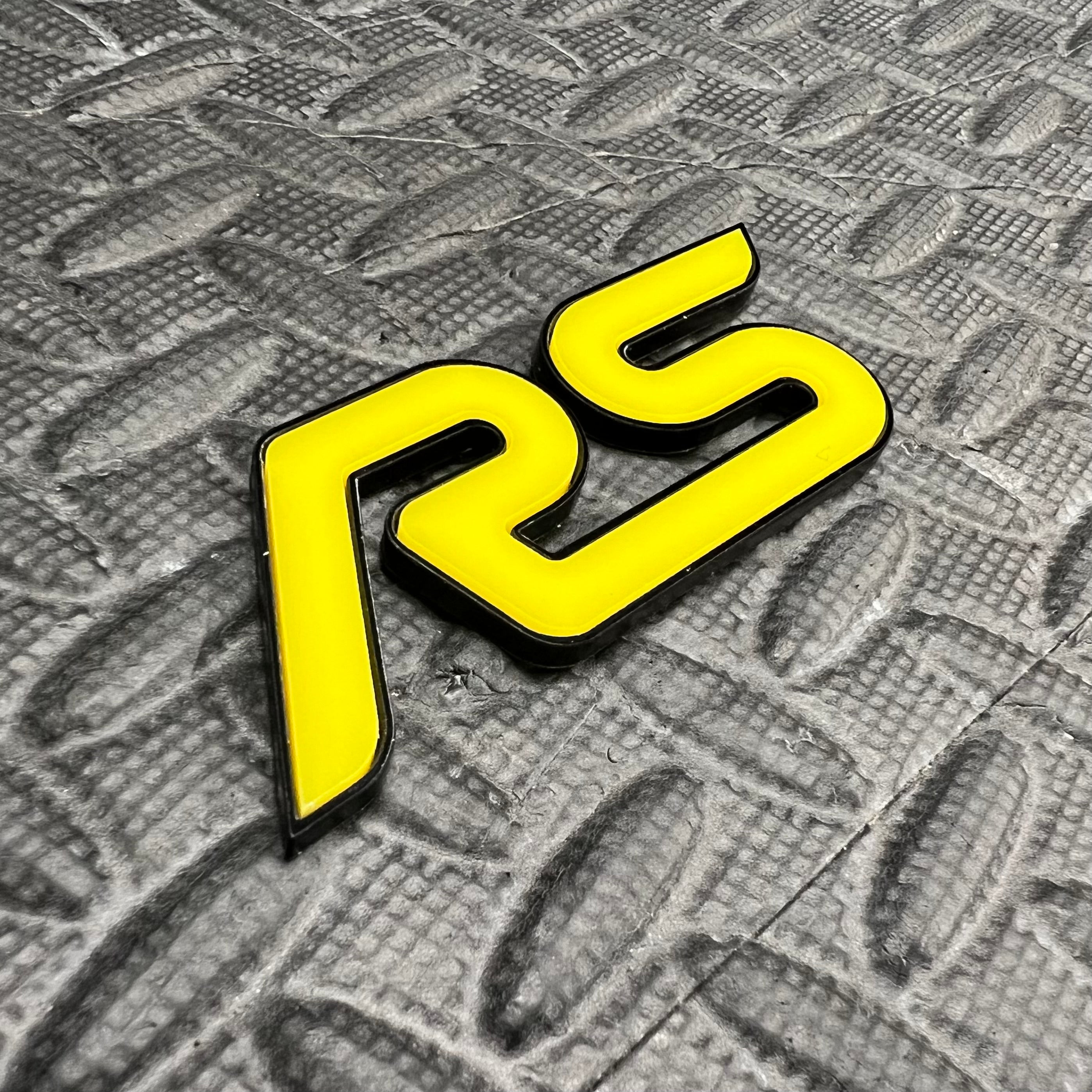 RS Performance Acryl 4D-Schriftzug