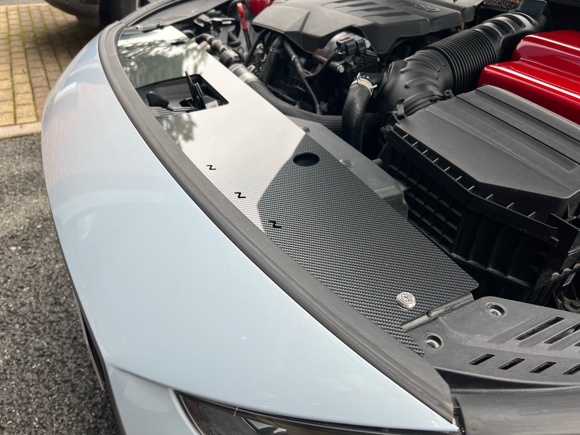 Panneau de protection pour Hyundai i30 (finitions plastiques)