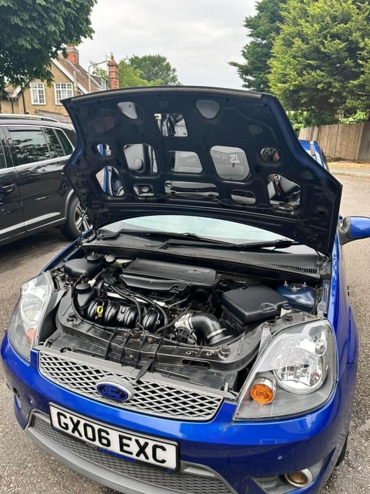 Panneaux/plaques sous capot Proform - Fiesta Mk6