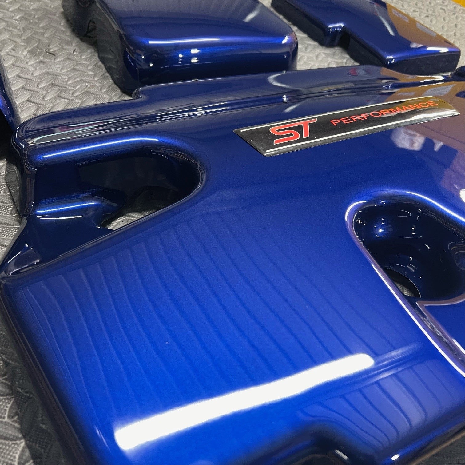 Proform Small Engine Bay Dress Up Bundle – Mk3.5 Focus ST Diesel (Lackierte Ausführungen)