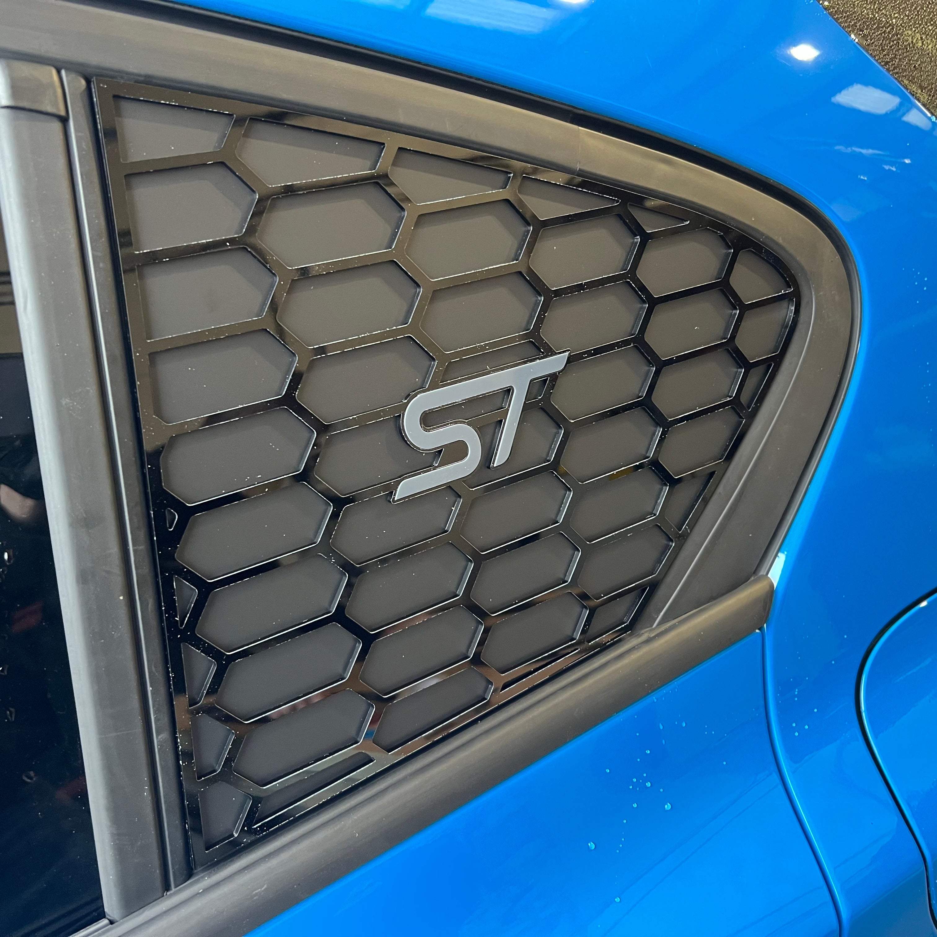 Mk4/4.5 Focus hintere Seitenfenstereinsätze (Paar)