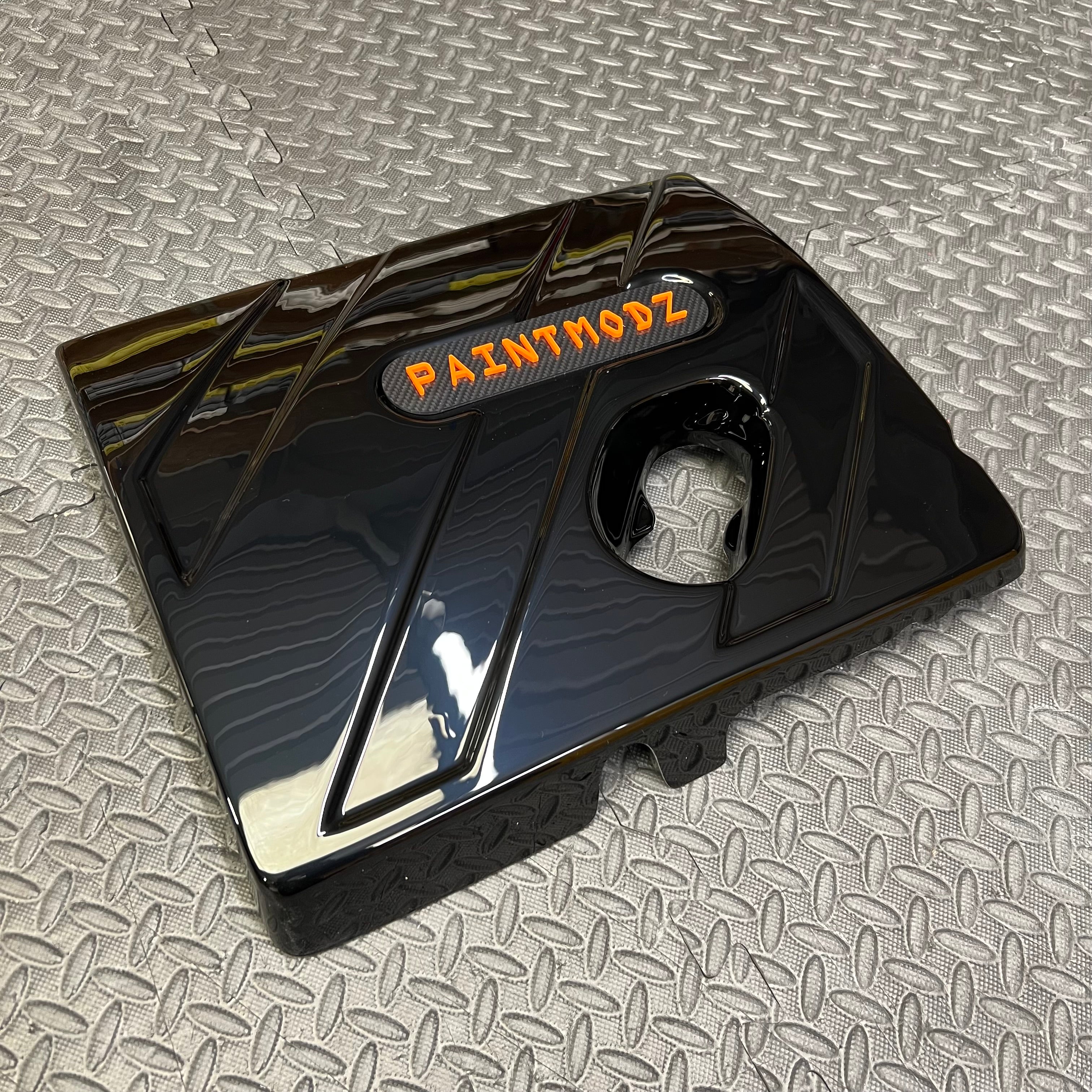 Proform Engine Cover - MK8/8.5 Fiesta ST & Mk2 Puma ST - Gloss Black Plastic With Orange/Deluxe Carbon Fibre Effect Badge Plate