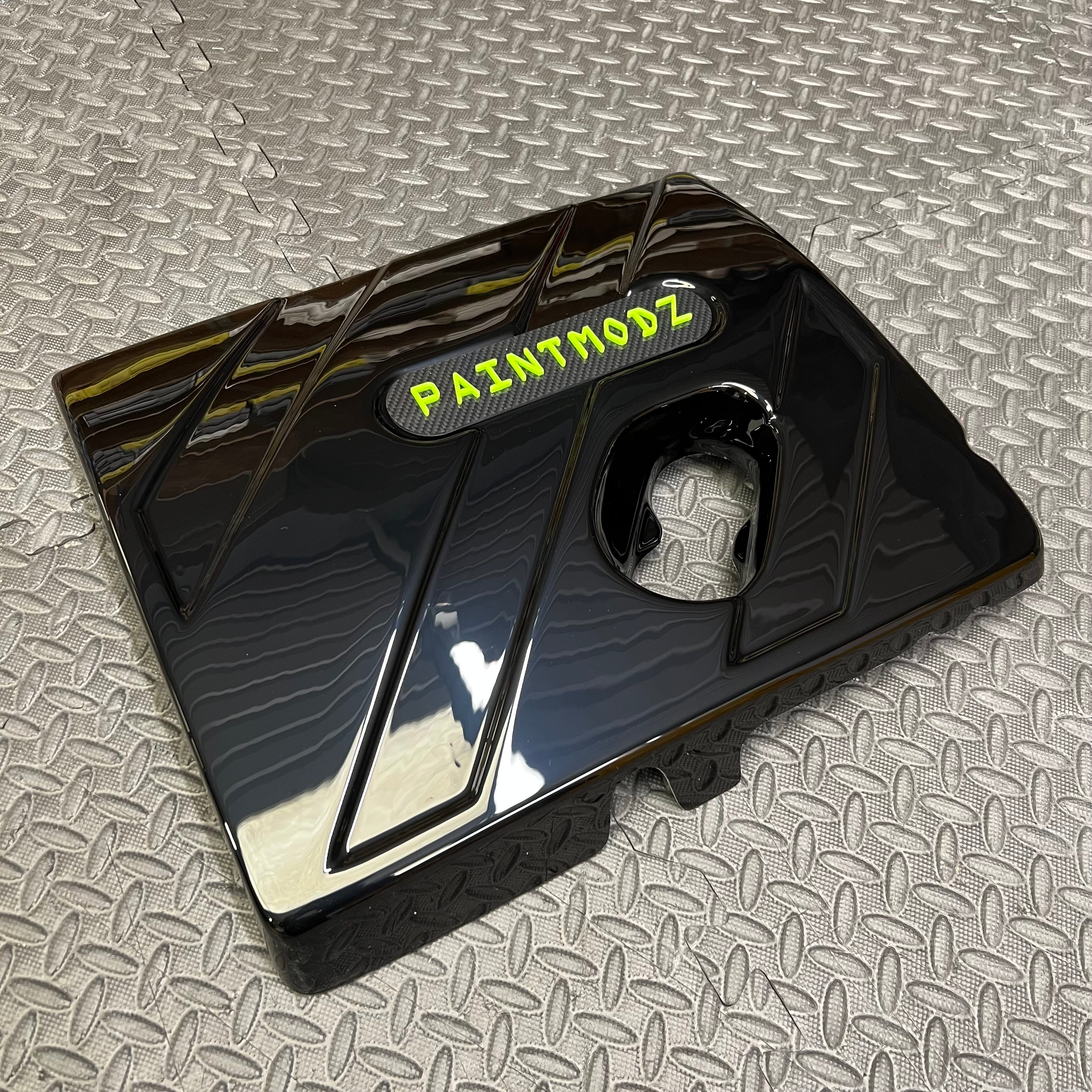 Proform Engine Cover - MK8/8.5 Fiesta ST & Mk2 Puma ST - Gloss Black Plastic With Green/Deluxe Carbon Fibre Effect Badge Plate