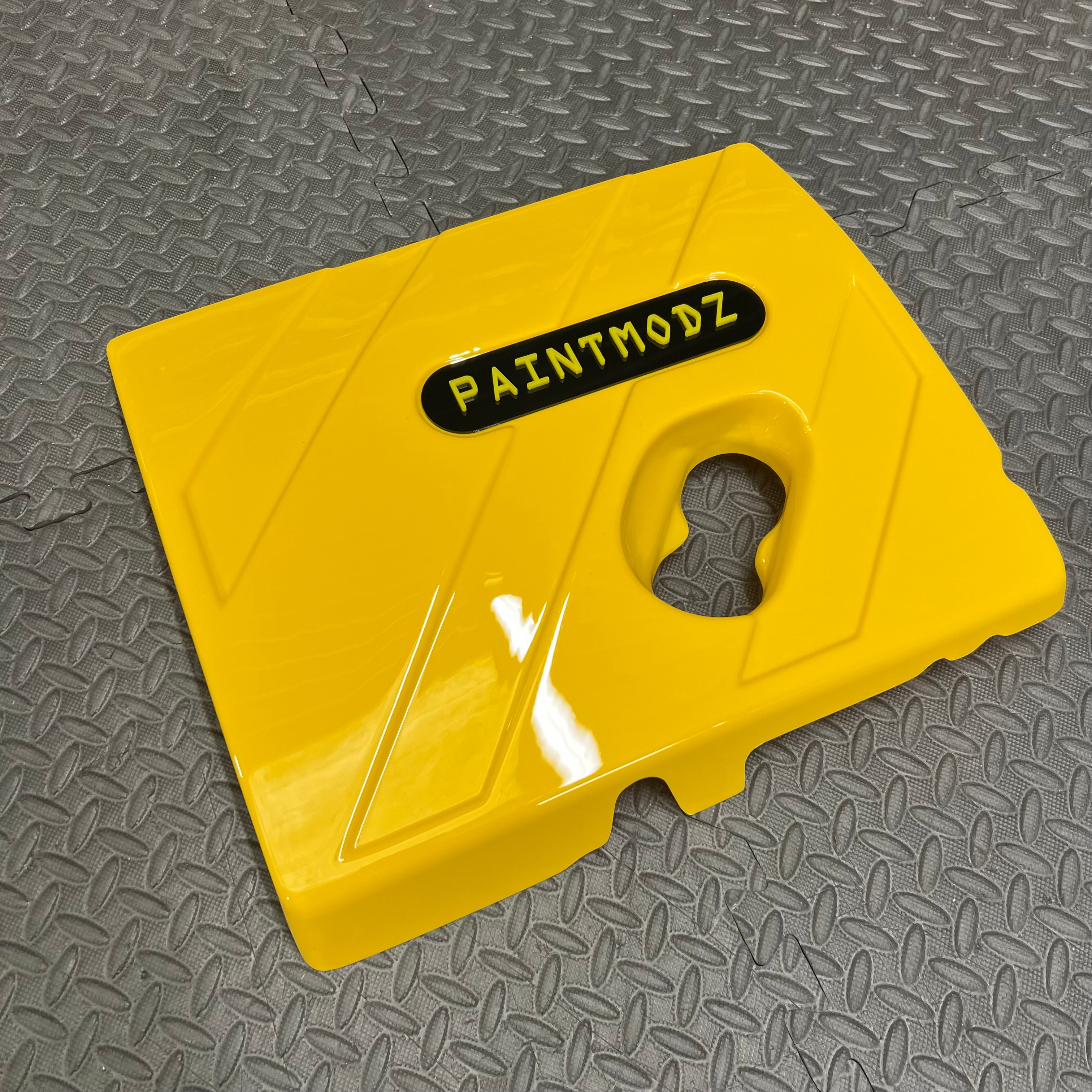 Proform Engine Cover - MK8/8.5 Fiesta ST & Mk2 Puma ST - Gloss Yellow Plastic With Yellow/Gloss Black Badge Plate