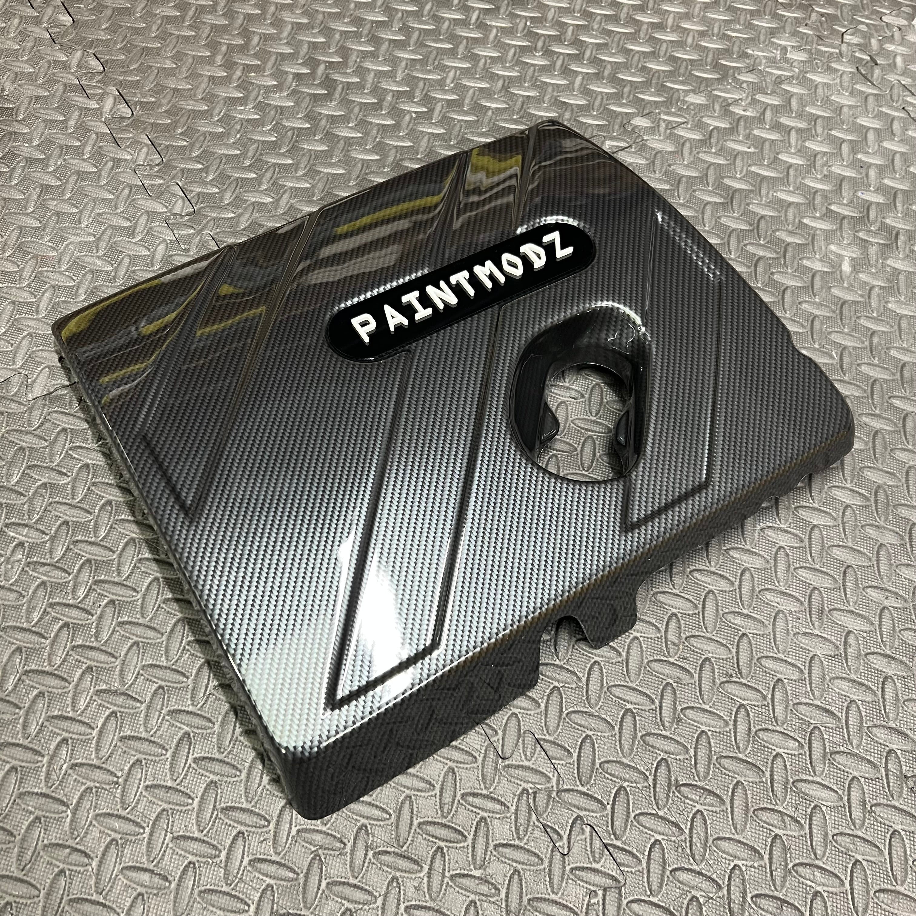 Proform Engine Cover - MK8/8.5 Fiesta ST & Mk2 Puma ST - Deluxe Carbon Fibre Effect Plastic With White/Gloss Black Badge Plate