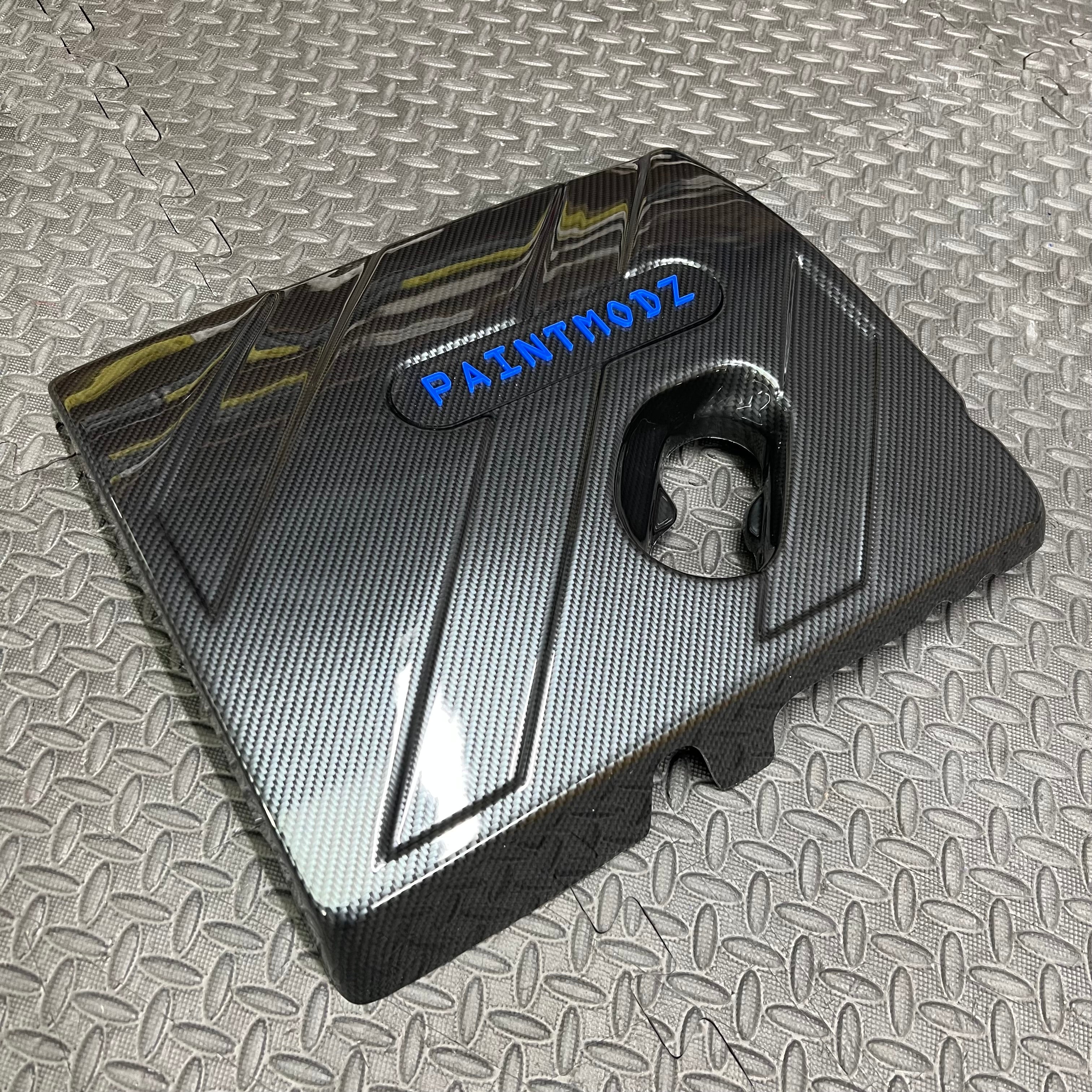 Proform Engine Cover - MK8/8.5 Fiesta ST & Mk2 Puma ST - Deluxe Carbon Fibre Effect Plastic With Medium Blue/Deluxe Carbon Fibre Effect Badge Plate