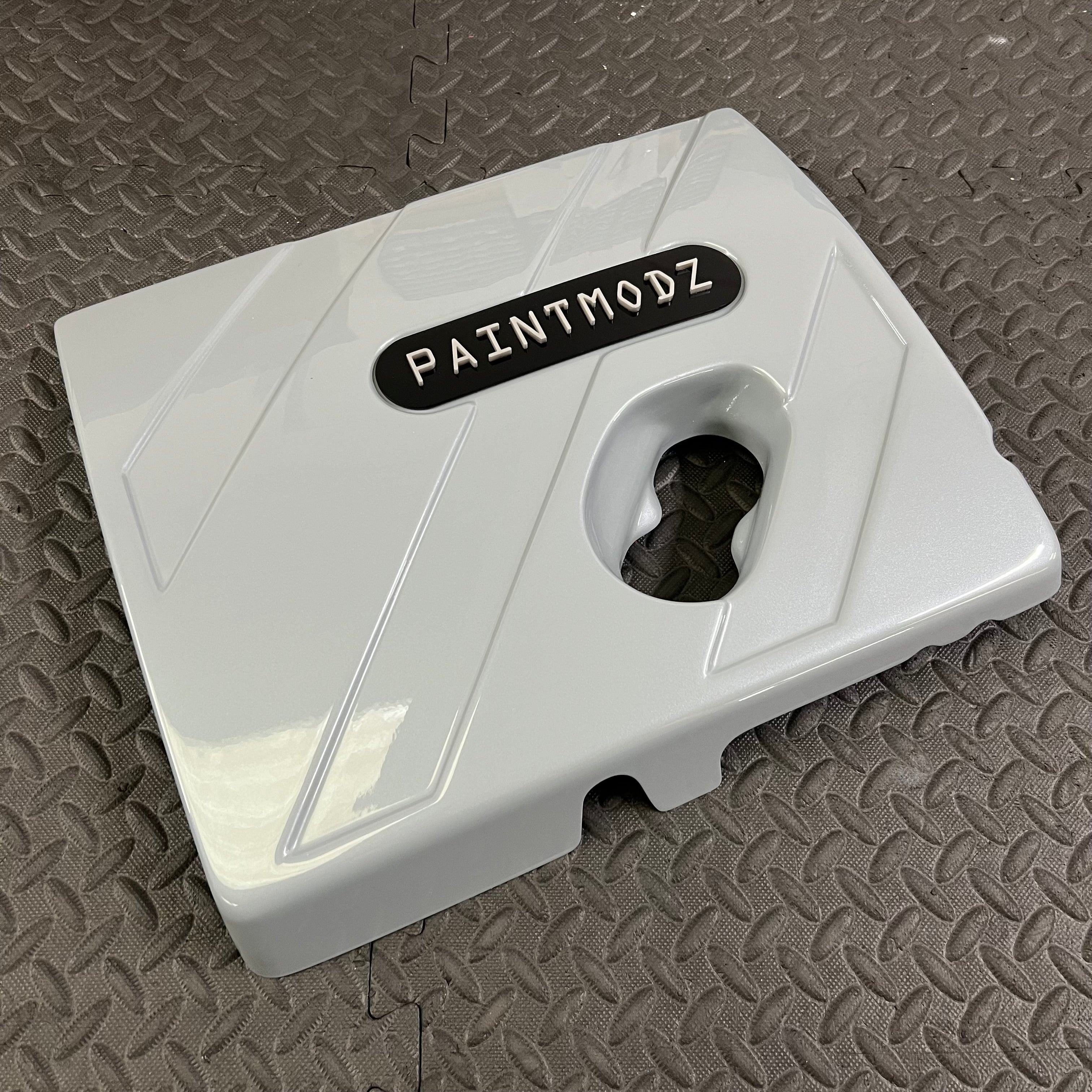 Proform Engine Cover - MK8/8.5 Fiesta ST / Mk2 Puma ST - Painted Frozen White - White/ Gloss Black Badge