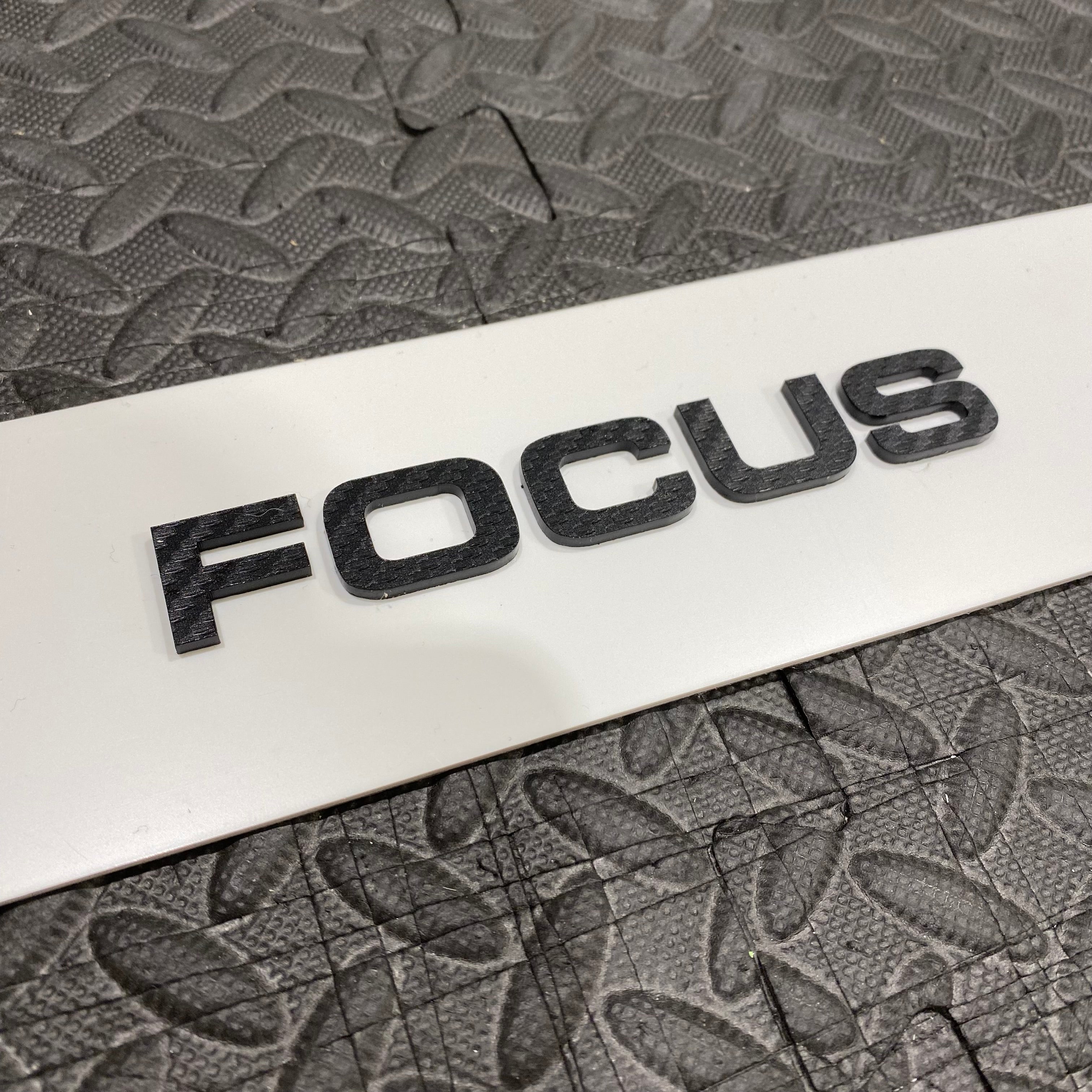 Focus 4D Acryl-Heckklappenabzeichen