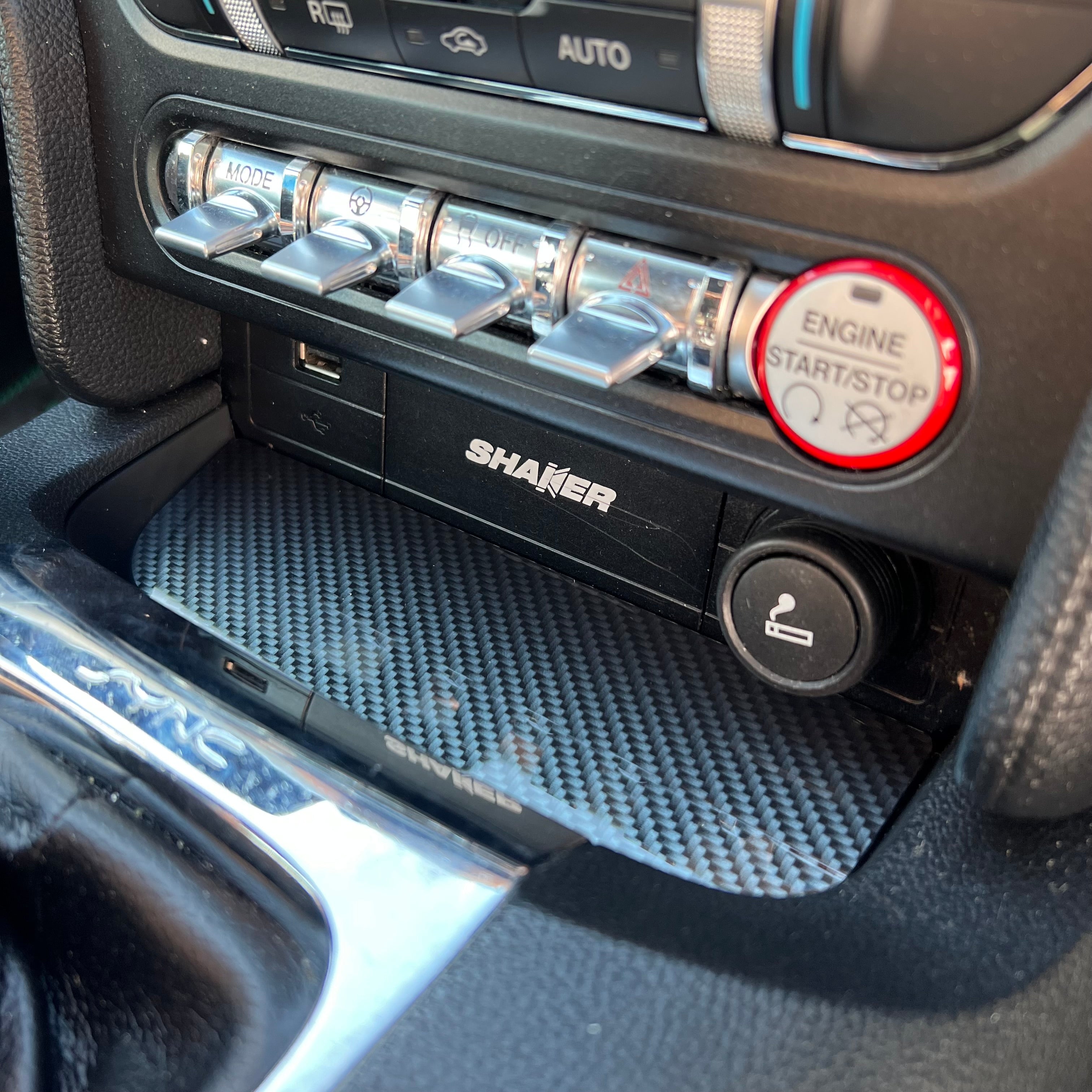 Mustang (6. Generation) Mittelkonsolen-Einlegeplatte