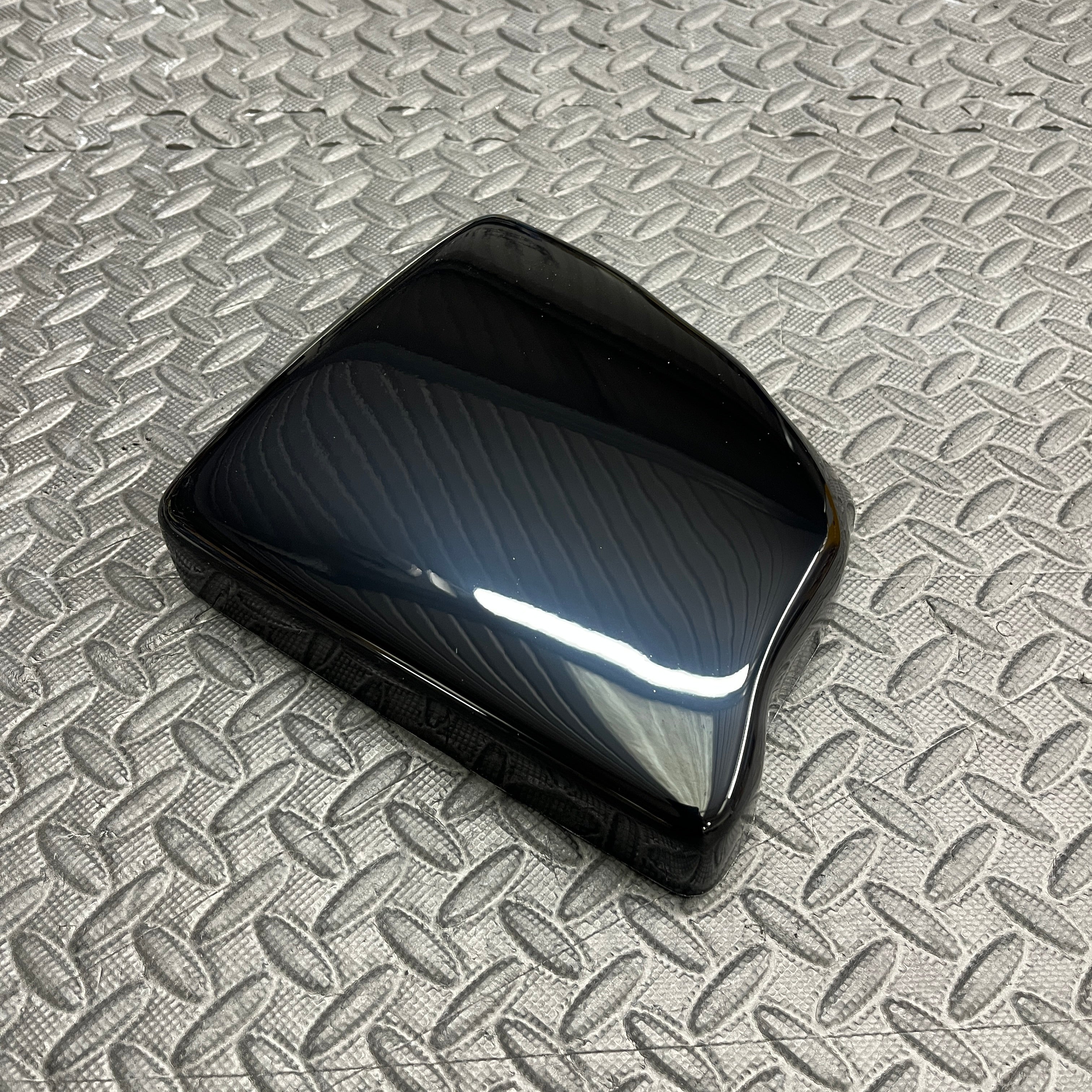 Proform Sicherungskastenabdeckung (Kunststoffoberflächen) – Mk7/7.5 Ford Fiesta
