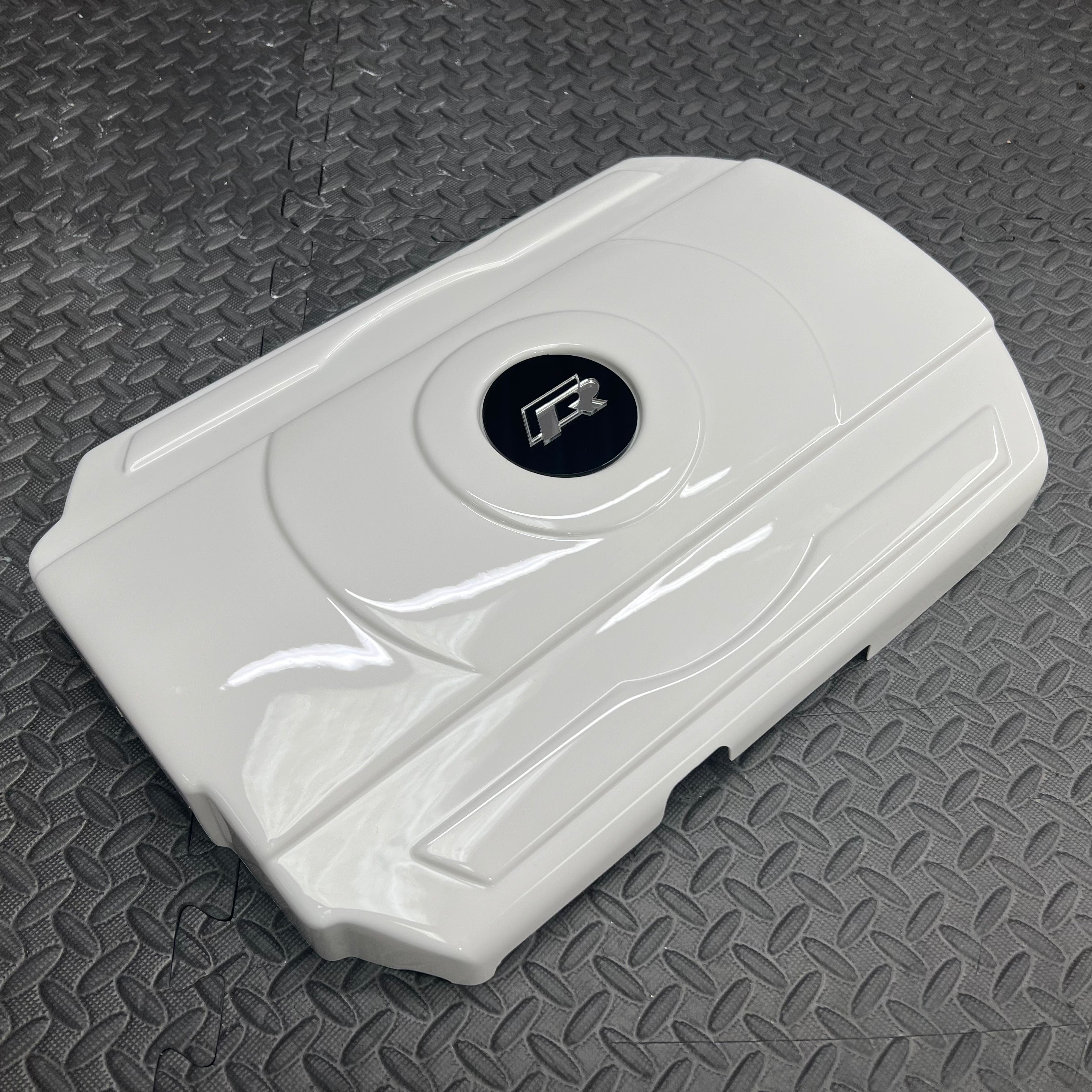 Proform-Motorabdeckung – Mk7/7.5 Volkswagen Golf GTI / R (Kunststoffoberflächen)