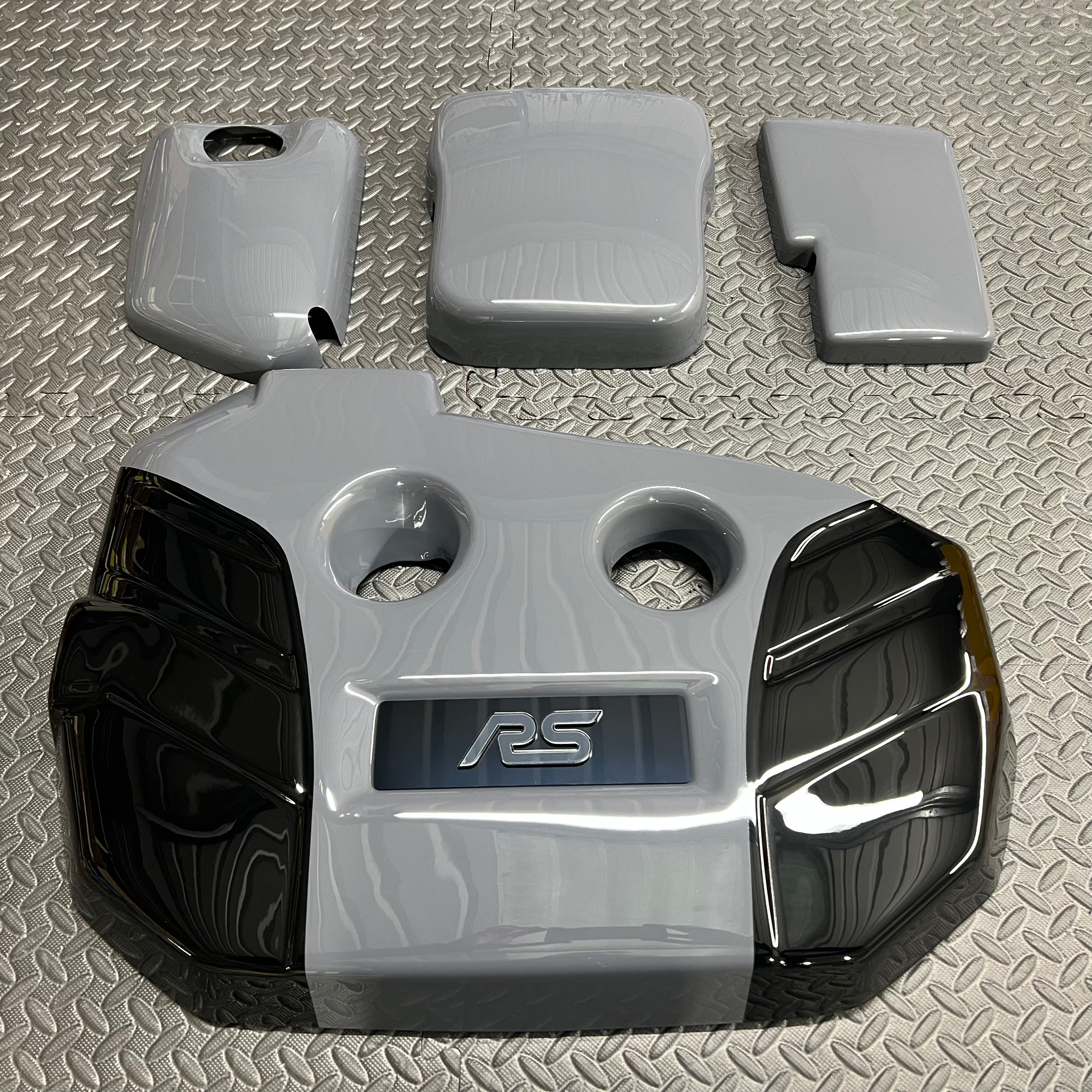 Proform Small Engine Bay Dress Up Bundle – Mk3.5 Focus RS (Lackierte Ausführungen)