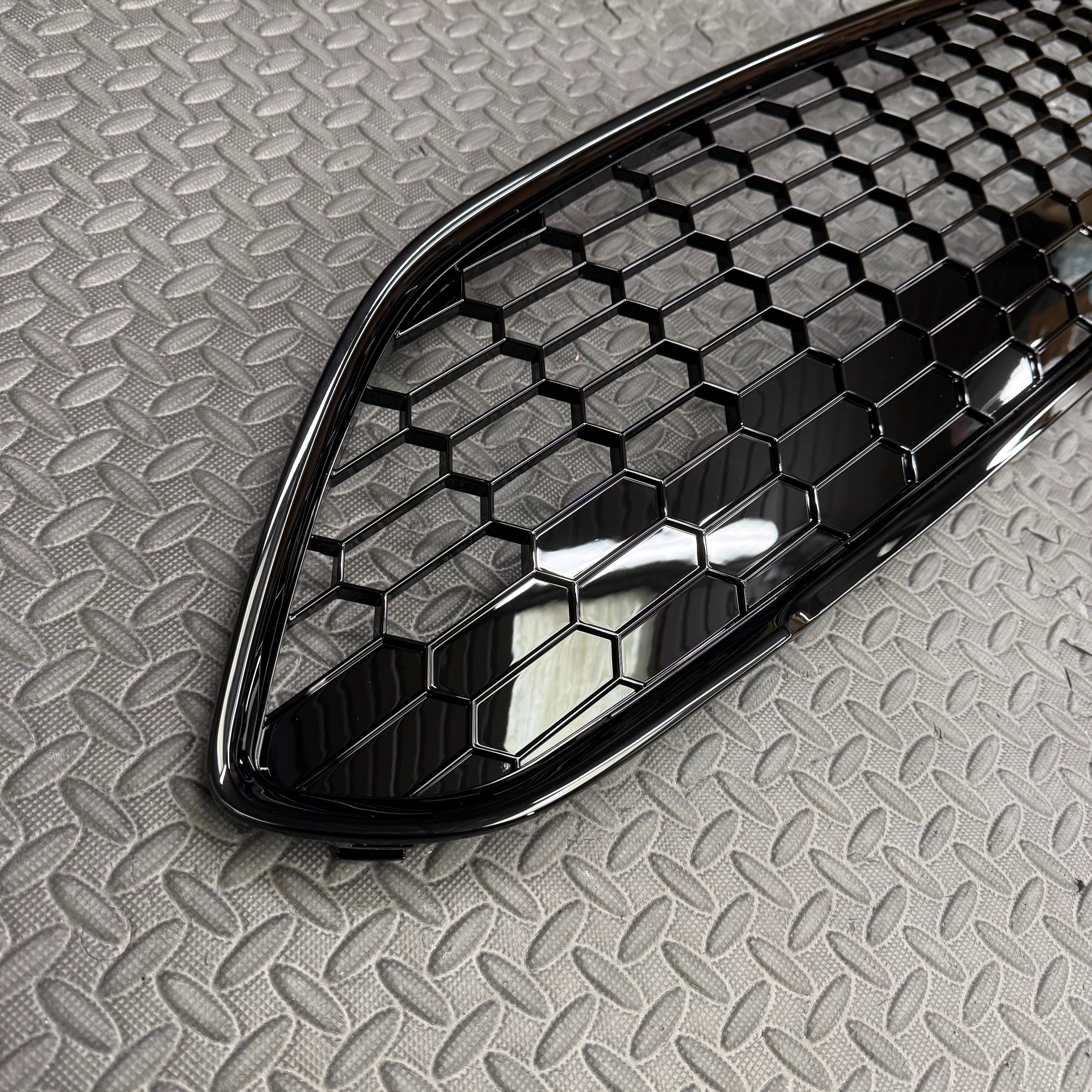 Gloss Black Front Radiator Grille - Mk7.5 Fiesta (excluding ST180)