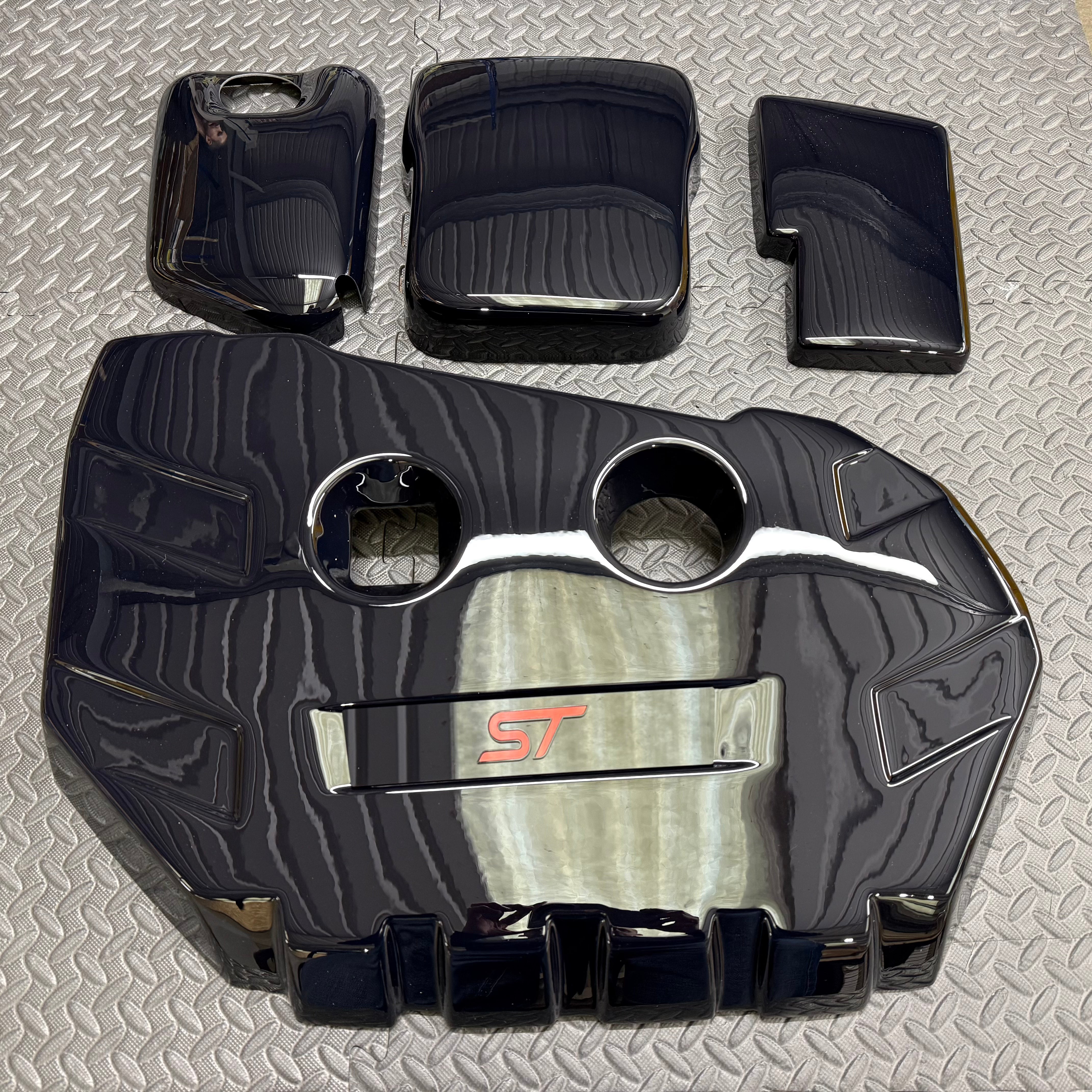Proform Small Engine Bay Dress Up Bundle – Mk3/3.5 Focus ST Benzin (Kunststoffoberflächen)