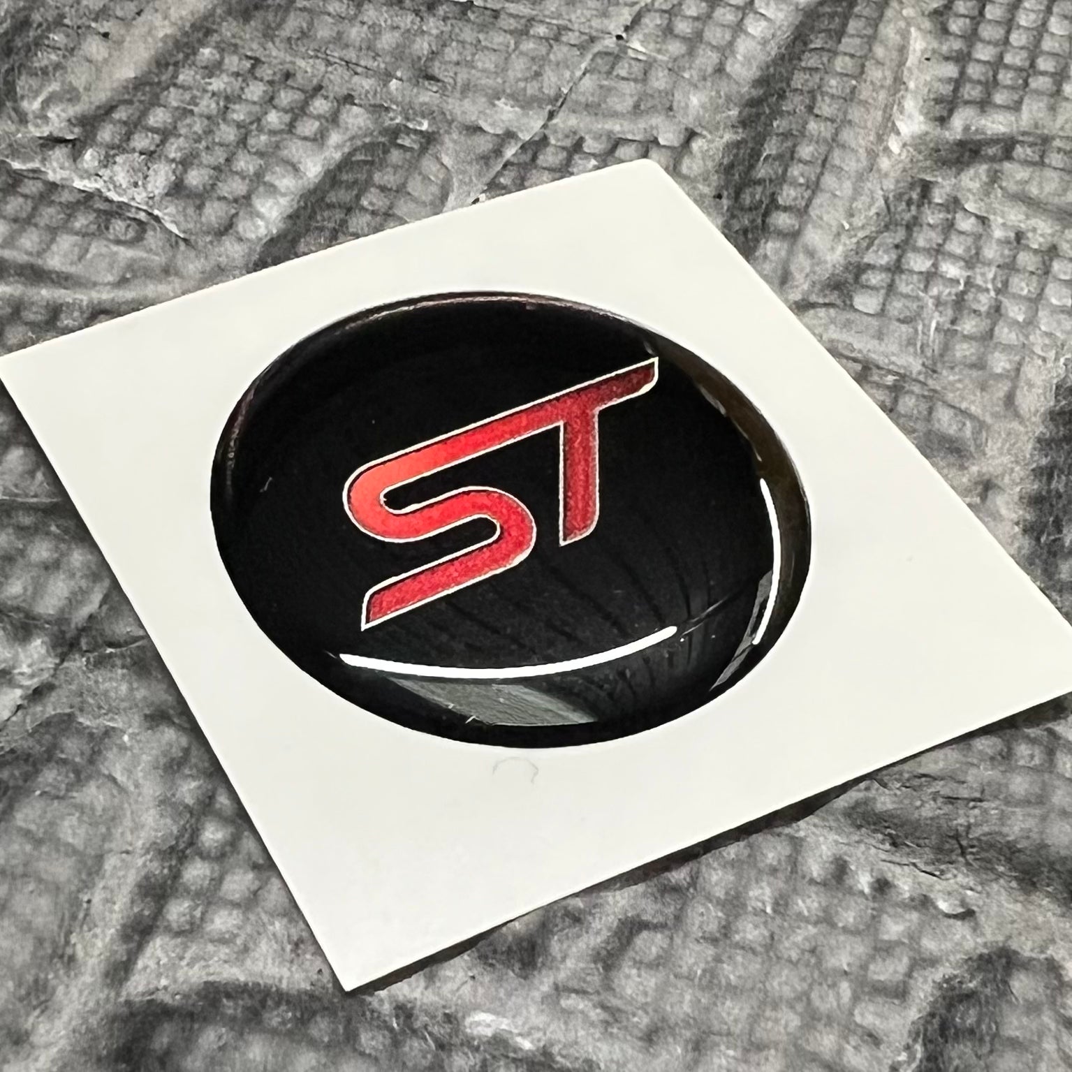 Startknopf-Overlay-Emblem – Fiesta Mk8 / Puma Mk2 ST / Focus Mk4/4.5 ST