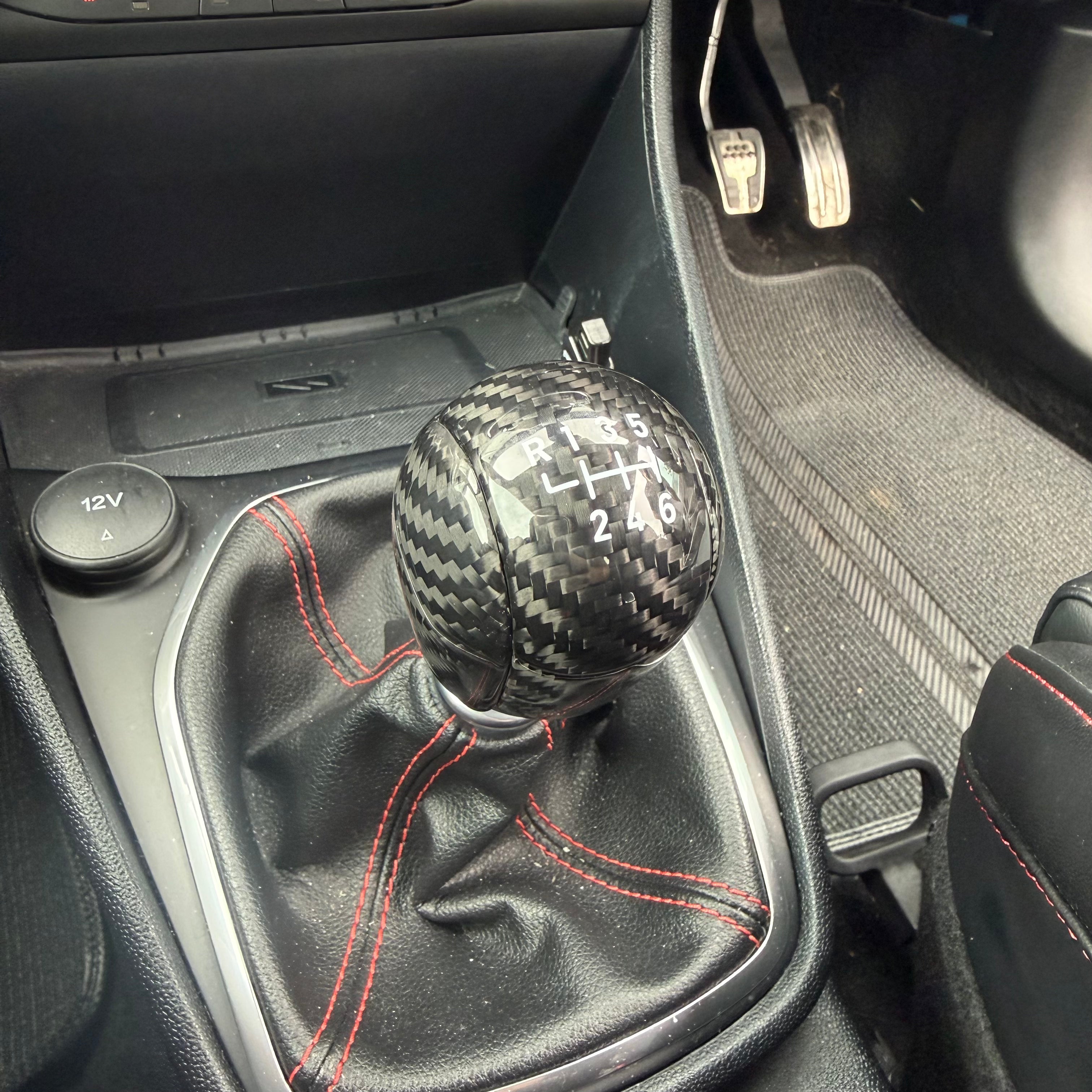 Mk8/8.5 Fiesta / Mk2 Puma & Mk4/4.5 Focus Real Carbon Fibre Gear Knob Trims