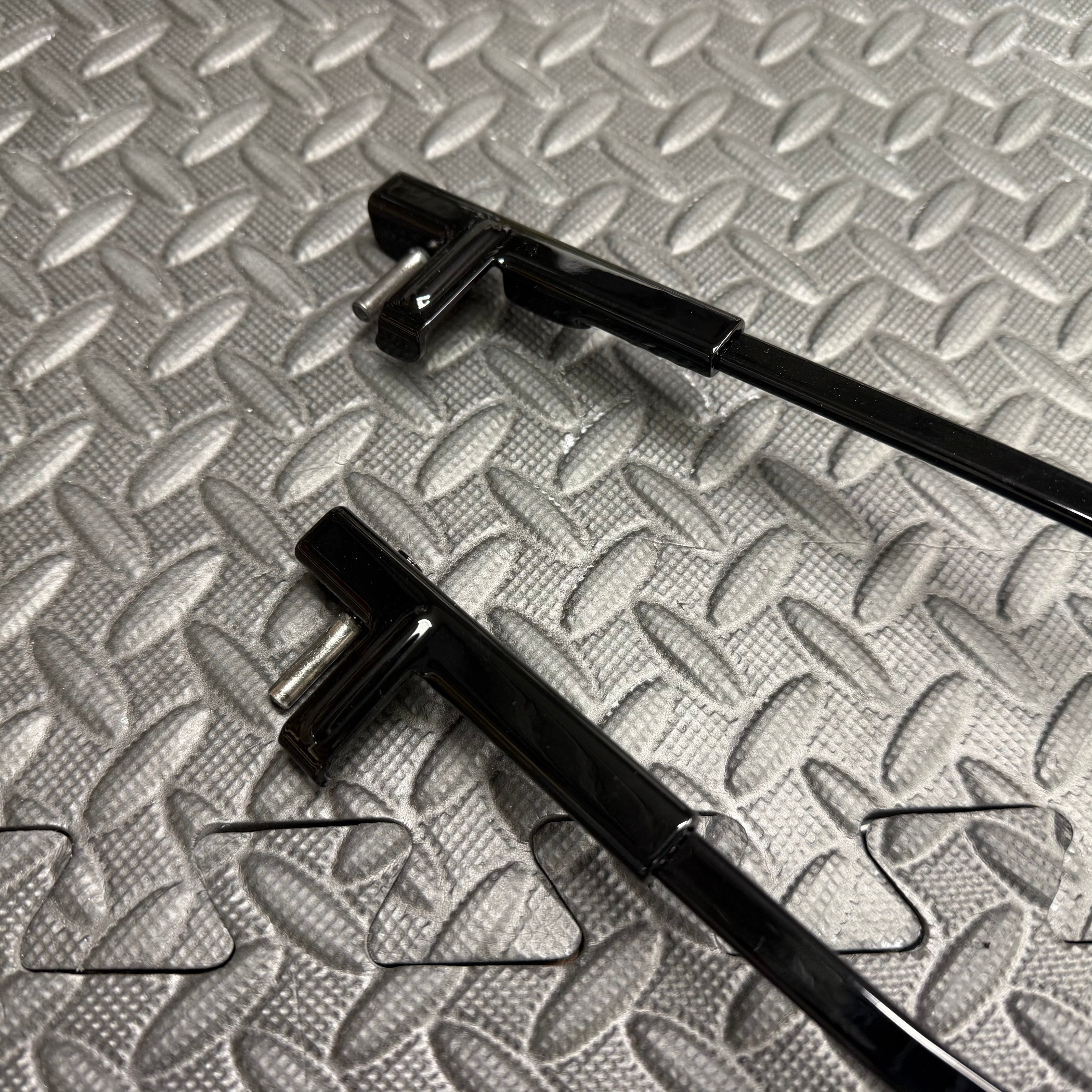 Bras d'essuie-glace avant d'origine Ford (conduite à droite) - Focus Mk2/2.5/3/3.5/4/4.5 (finitions peintes/hydrodipées)