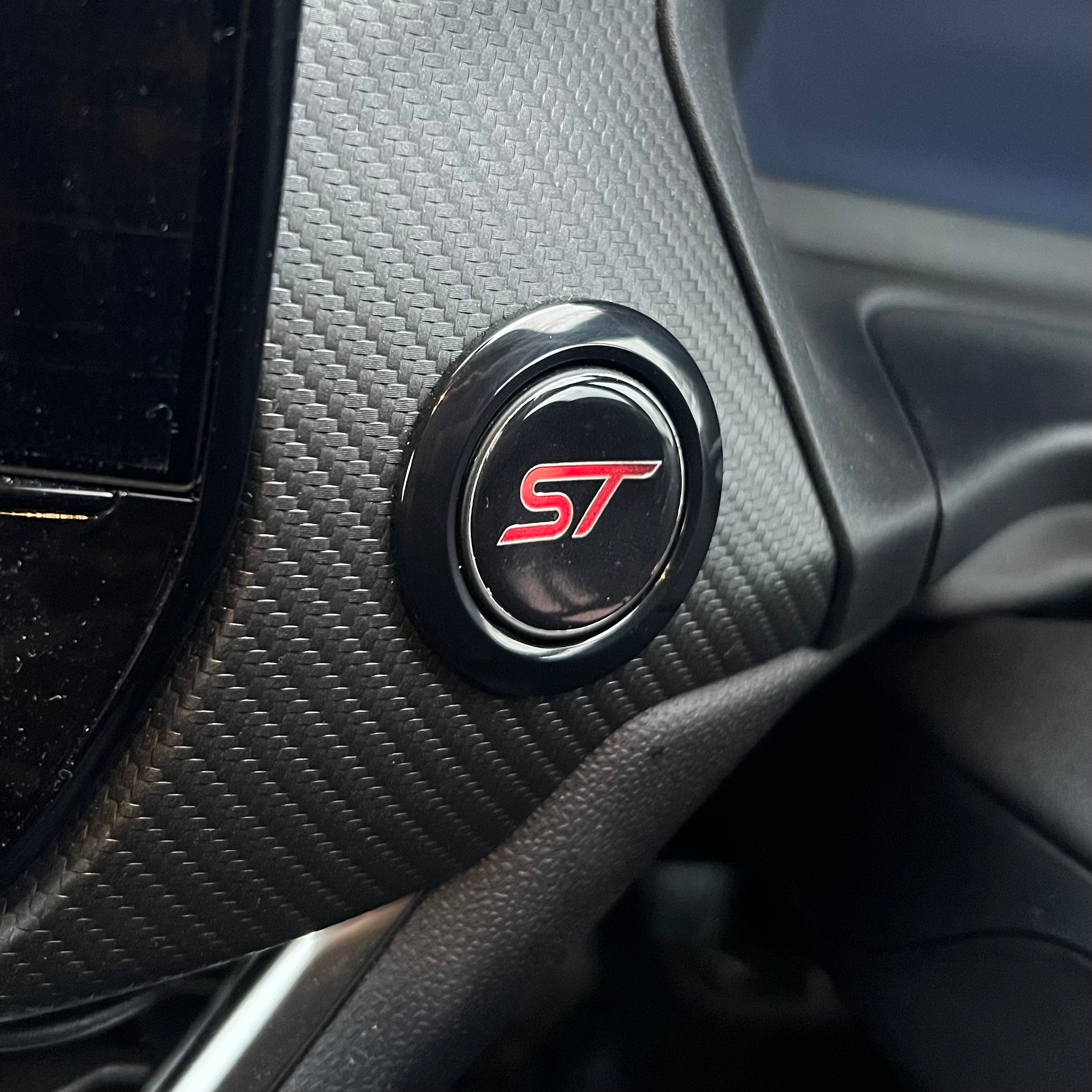 Push button start badges