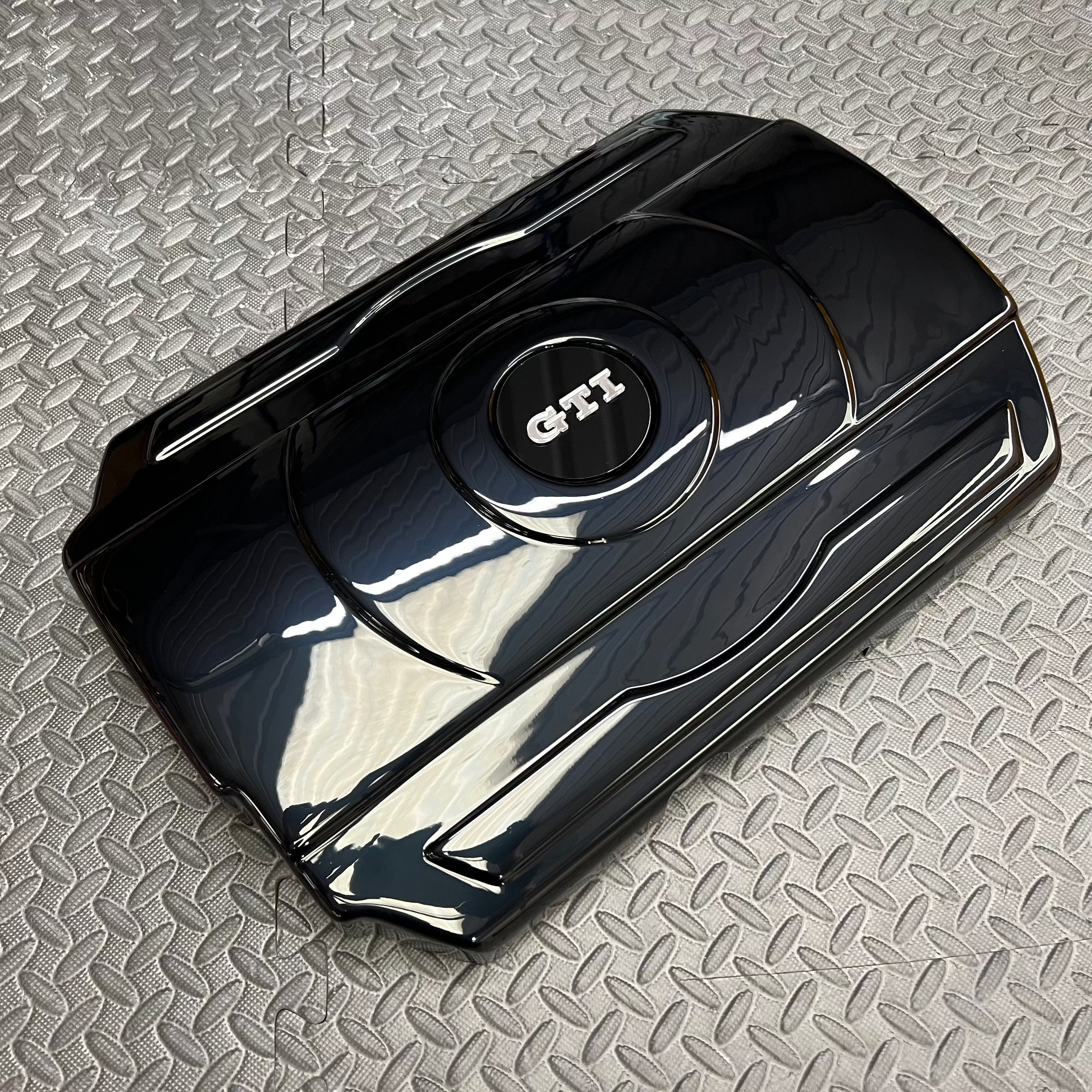 Proform-Motorabdeckung – Mk7/7.5 Volkswagen Golf GTI / R (Kunststoffoberflächen)