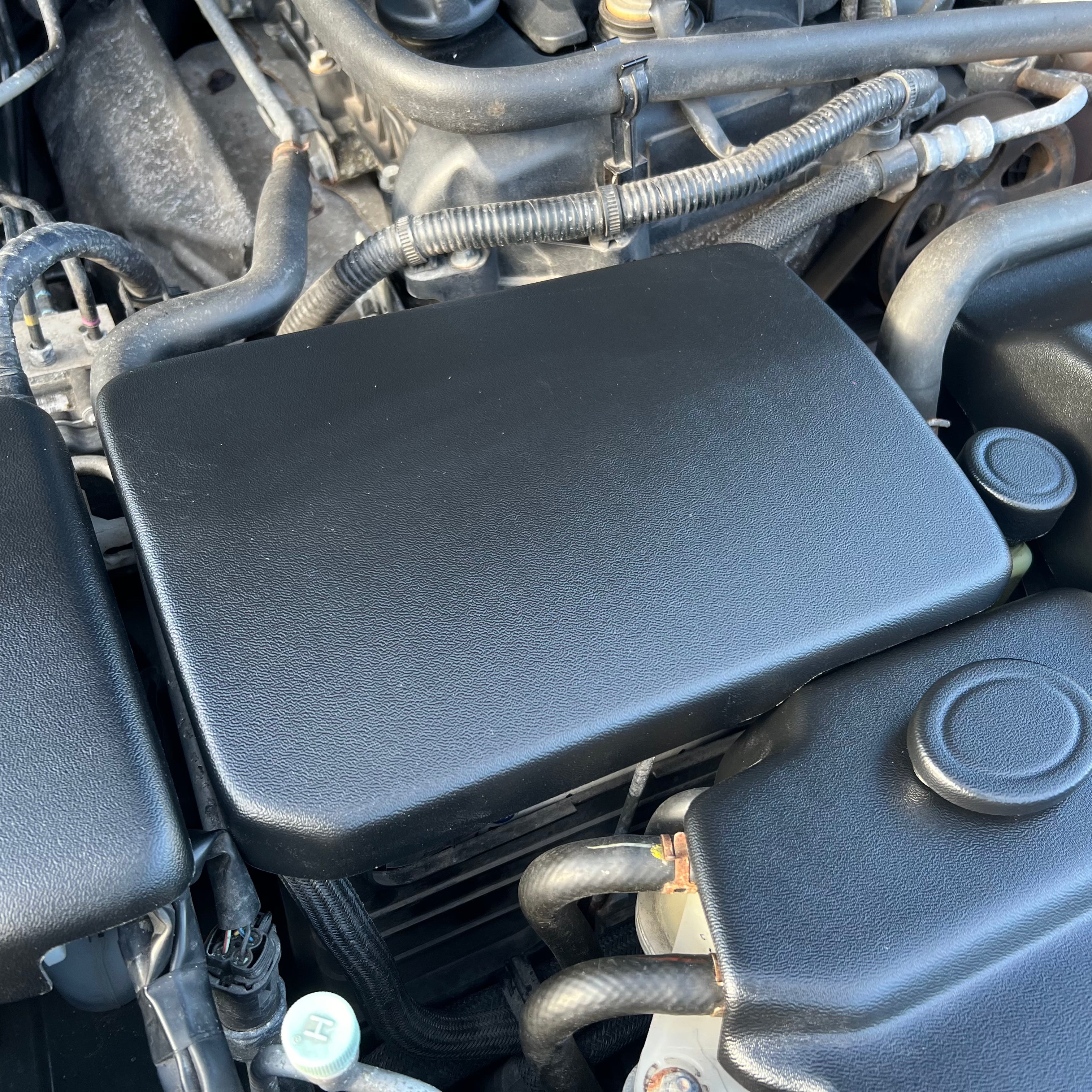Cache-batterie Proform – Mazda MX5/Miata Mk3/3.5/NC (finitions plastiques)