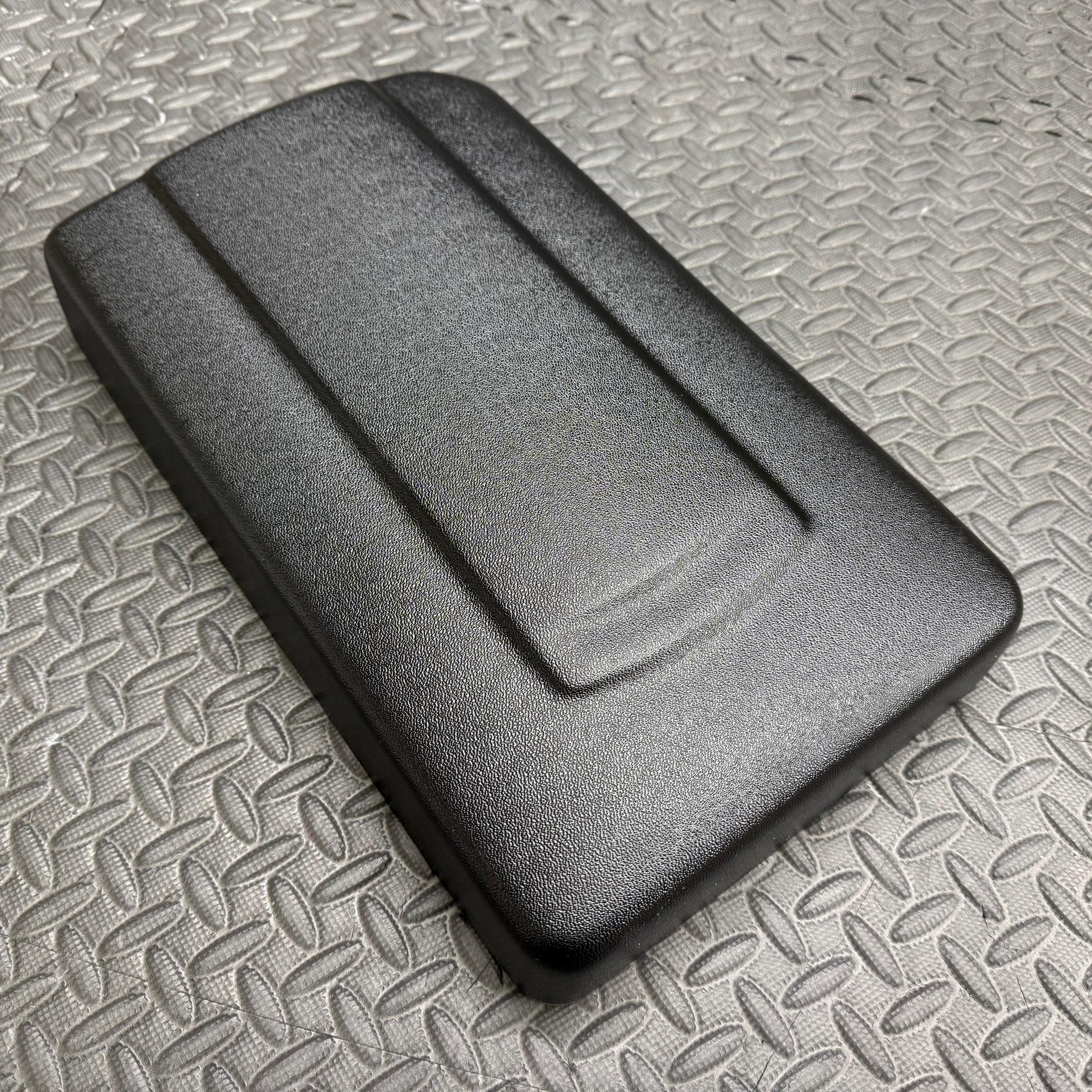 Proform-Batterieabdeckung – Volkswagen Golf Mk5 (Kunststoffoberflächen)