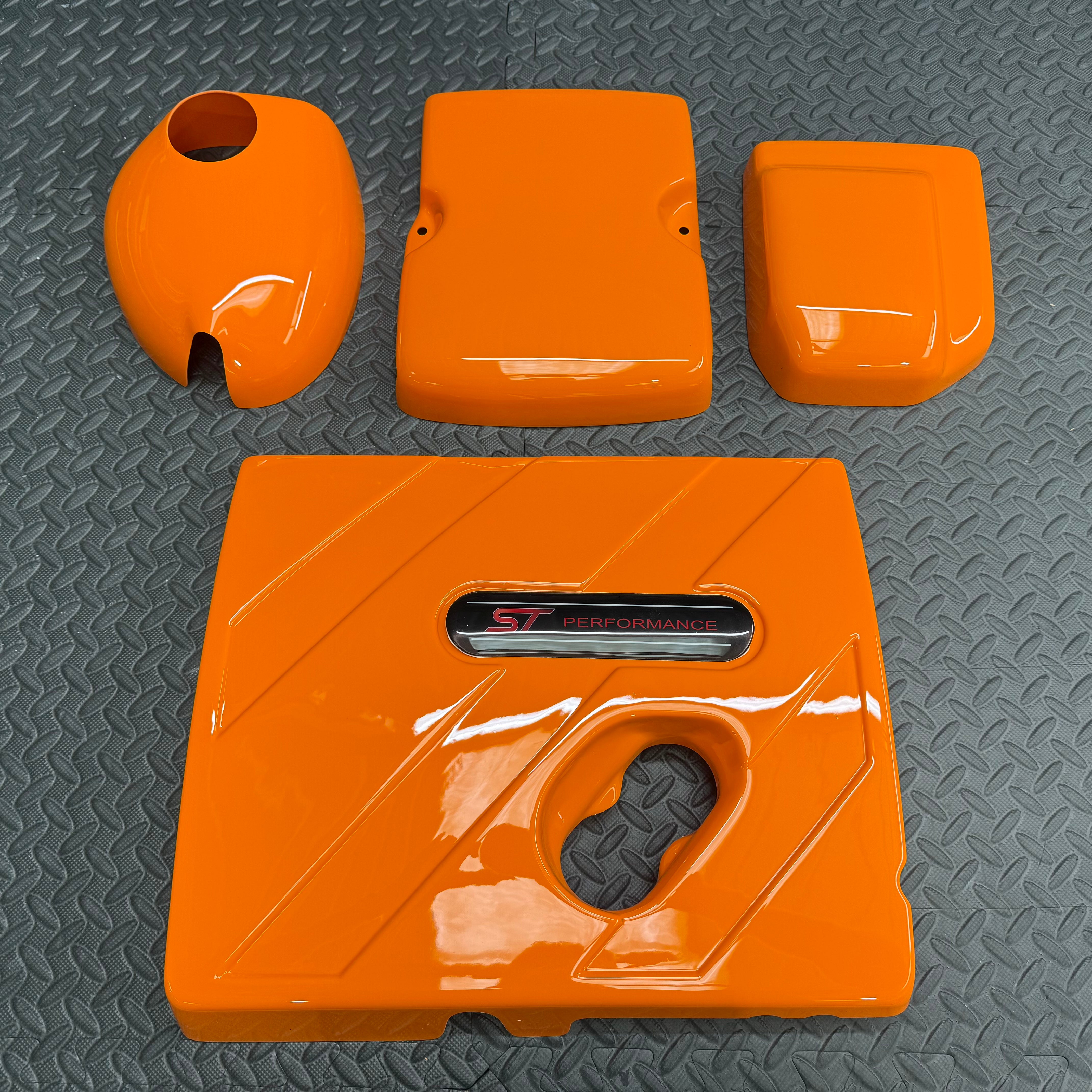 Proform Small Engine Bay Dress Up Kit Bundle – Mk8/8.5 Fiesta ST und Mk2 Puma ST (Kunststoffoberflächen)