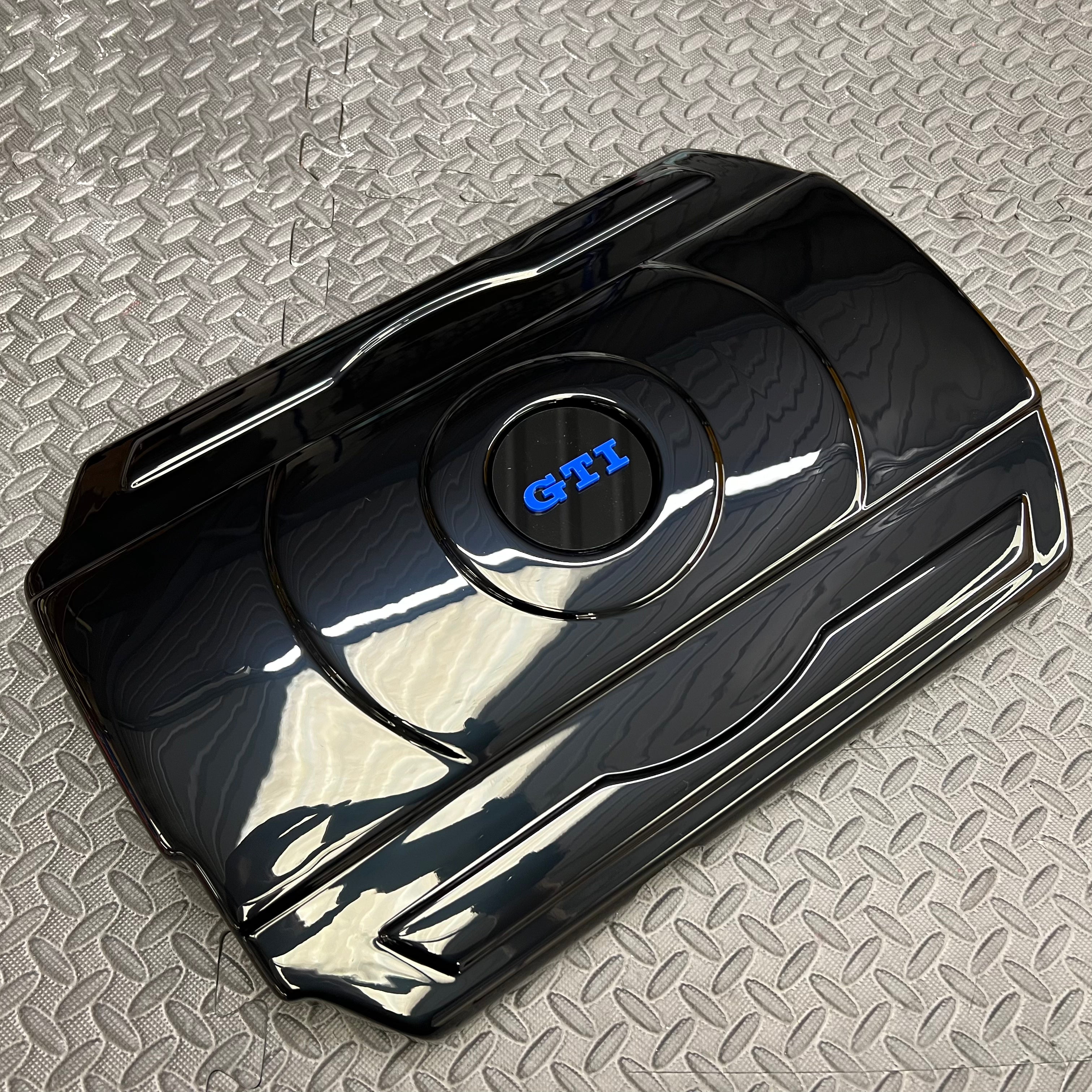 Proform-Motorabdeckung – Mk7/7.5 Volkswagen Golf GTI / R (Kunststoffoberflächen)